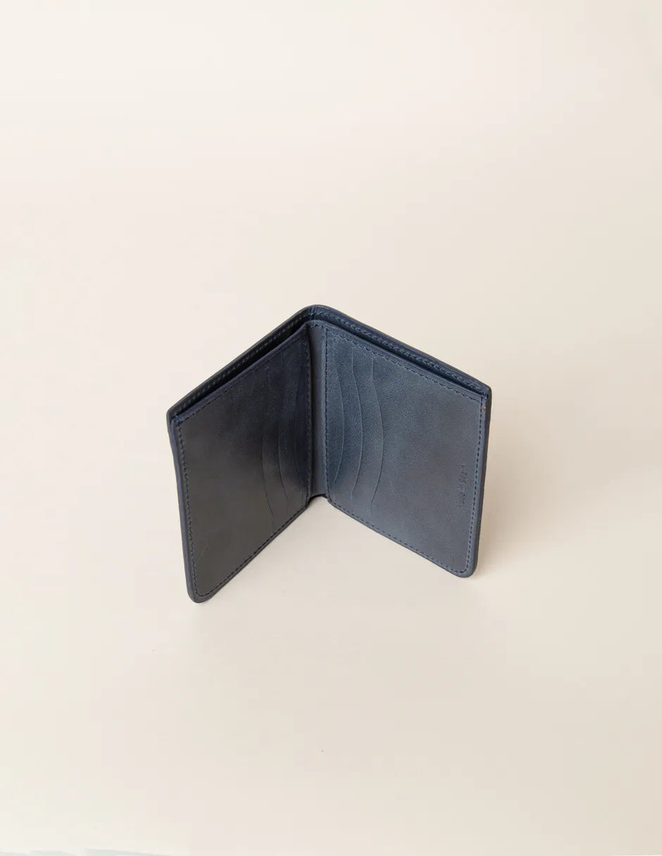 Cartera de piel marino