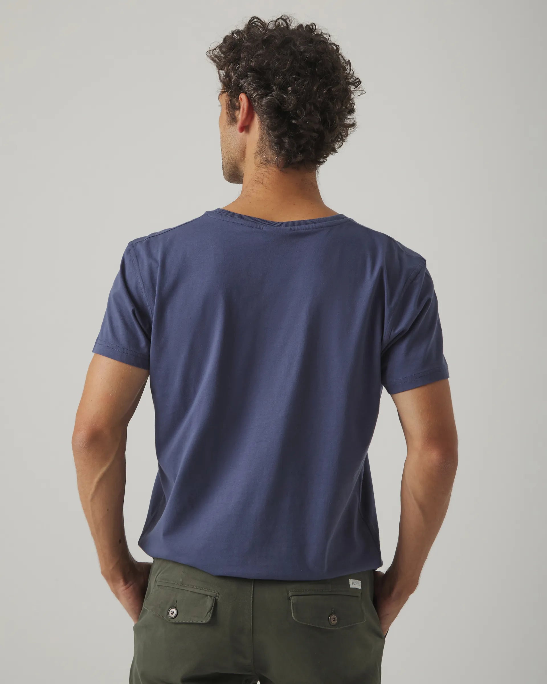 Camiseta azul básica logo