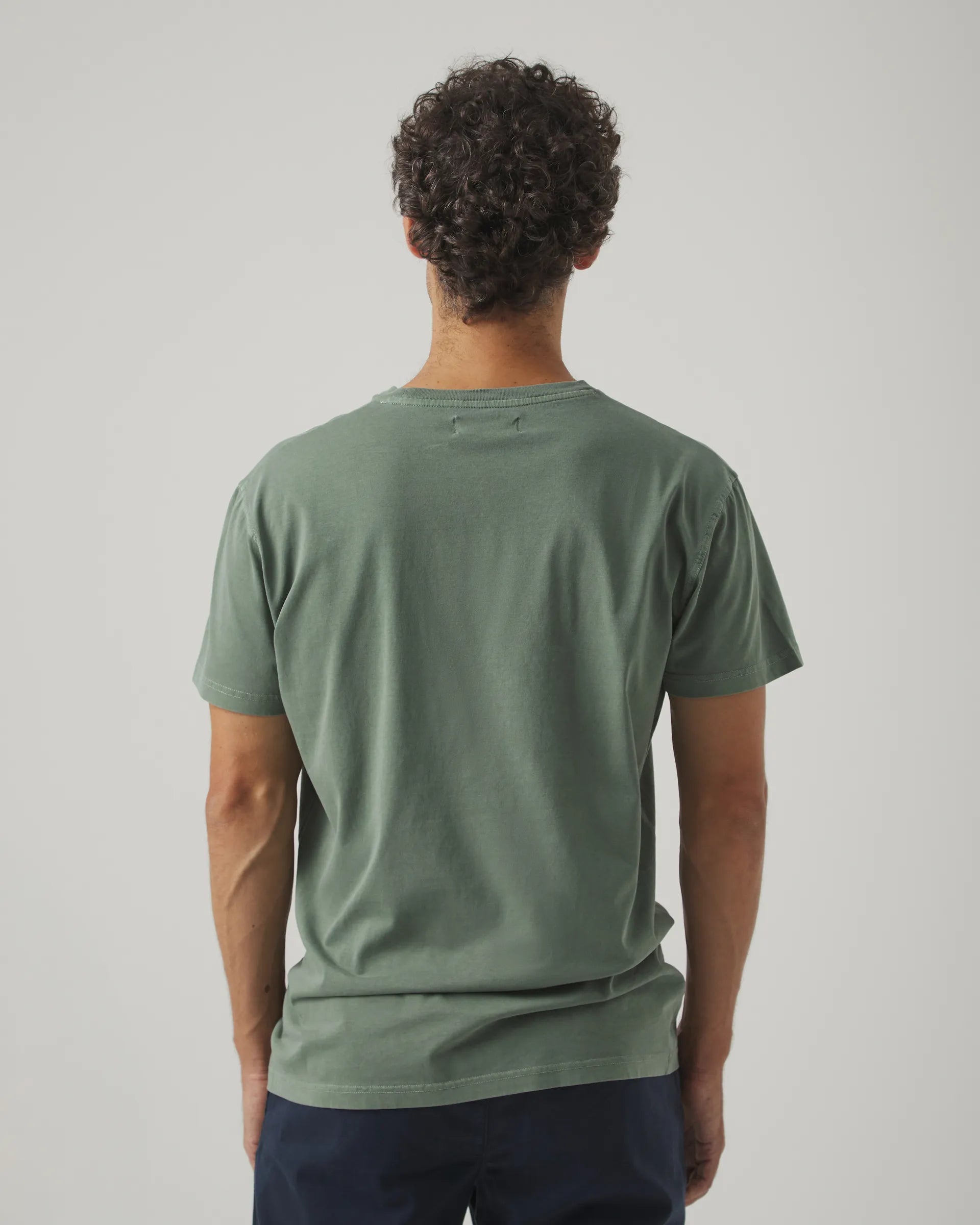 Camiseta verde básica logo