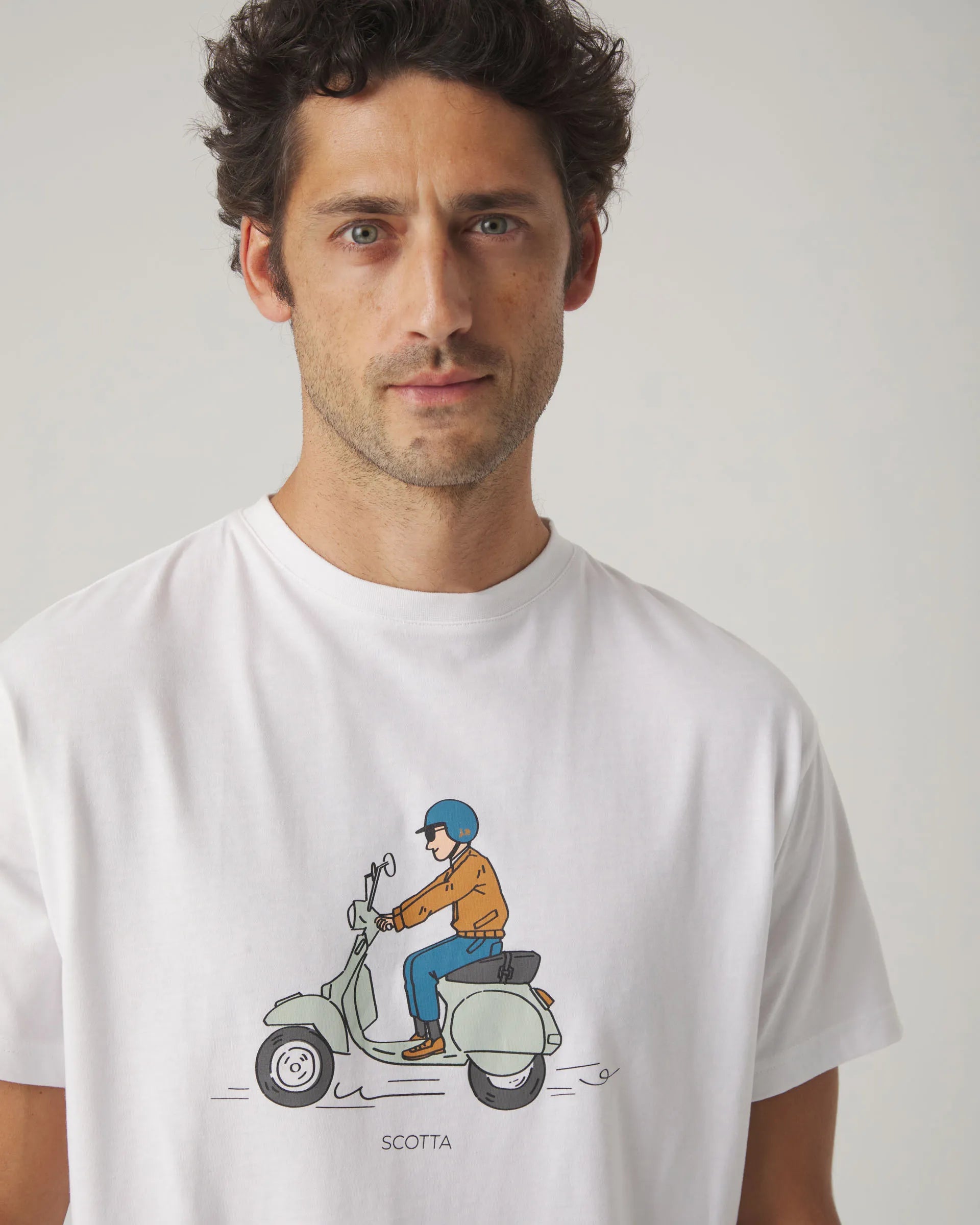 Camiseta blanca con dibujo