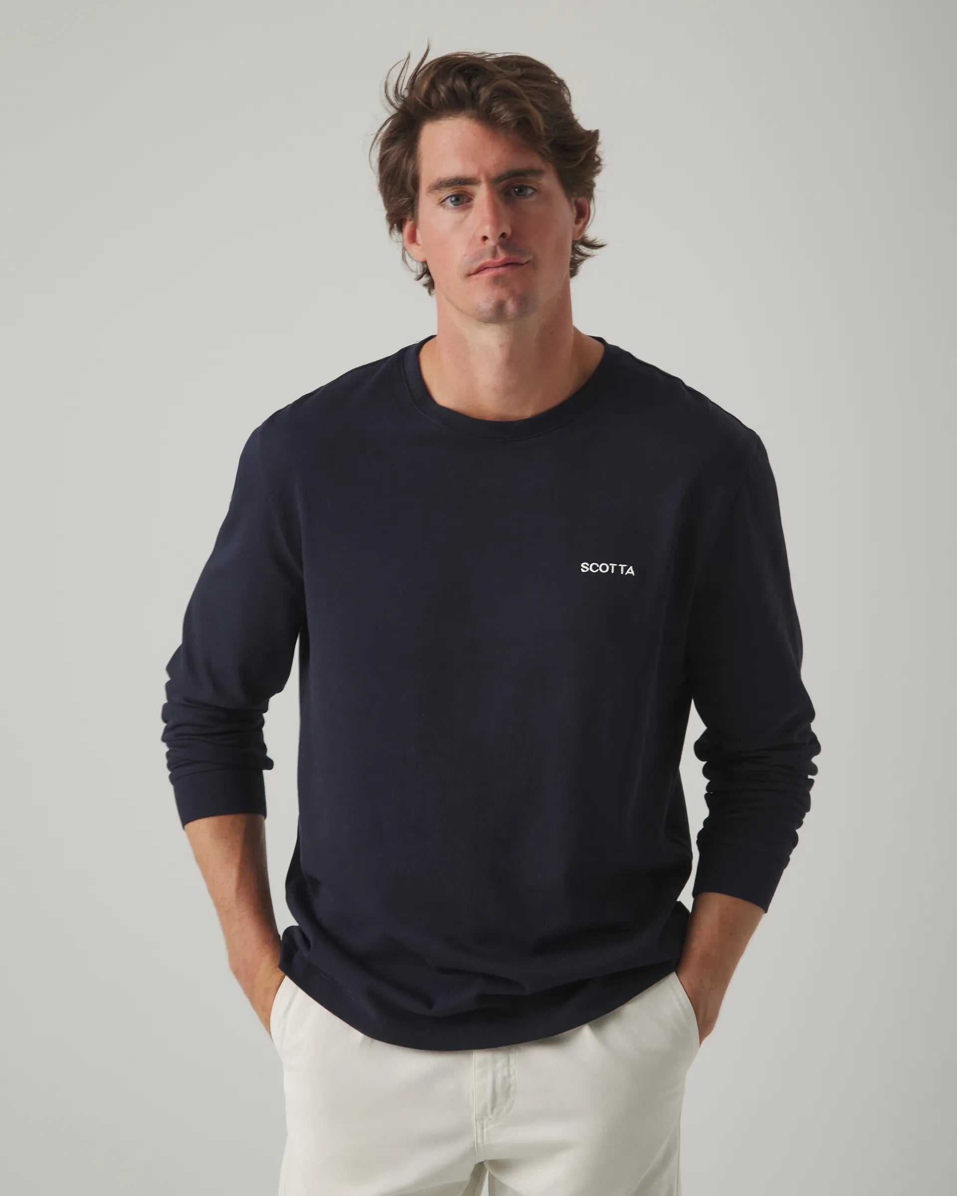 Camiseta azul manga larga