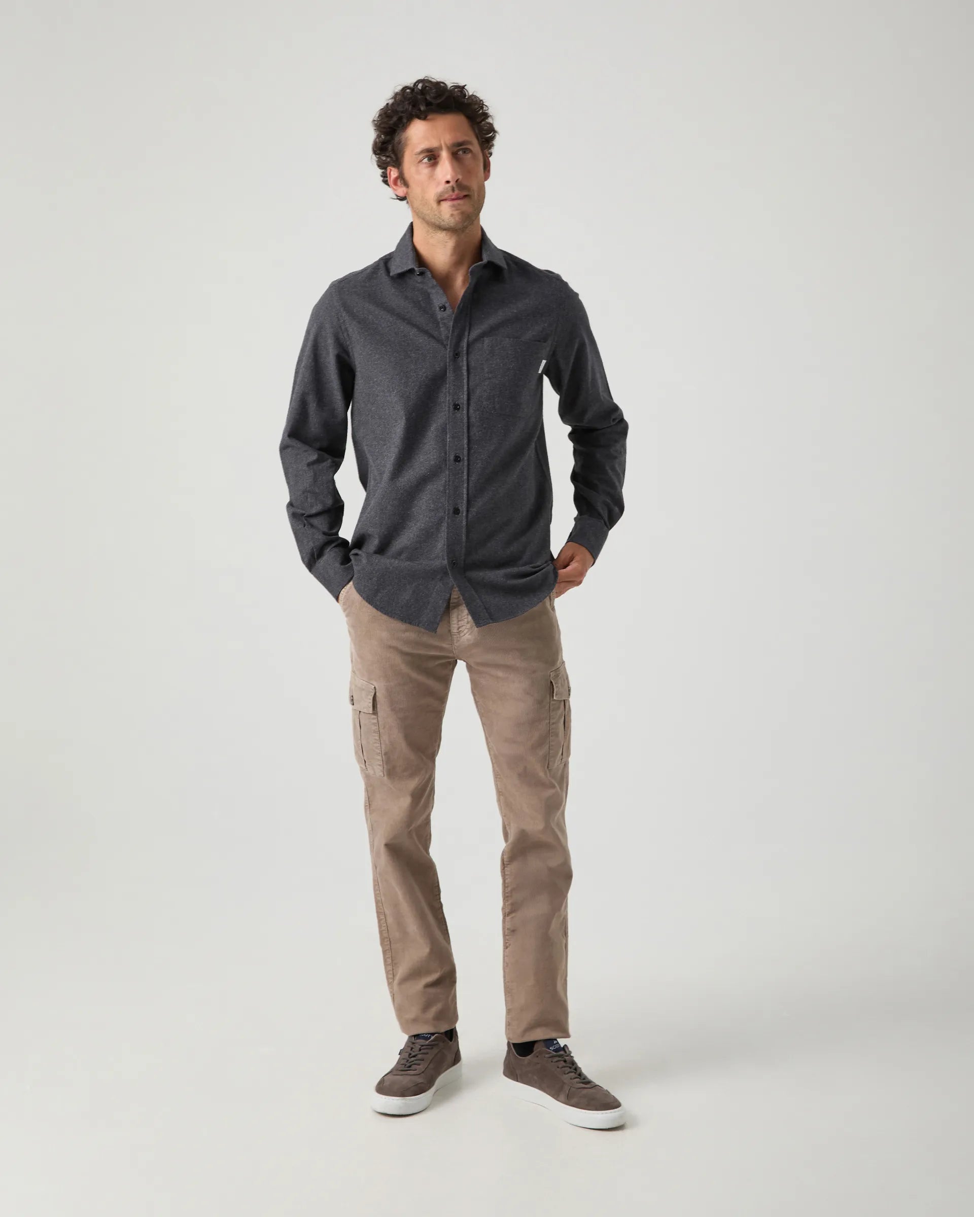 Camisa con bolsillo hombre