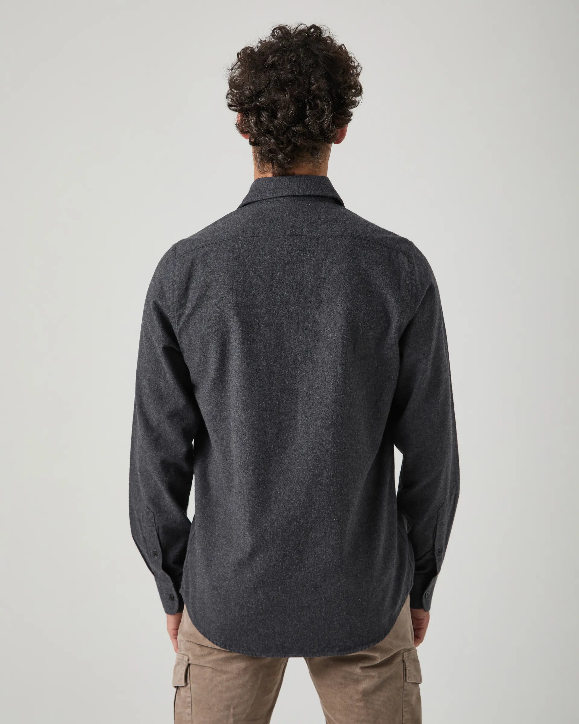 Camisa con bolsillo hombre