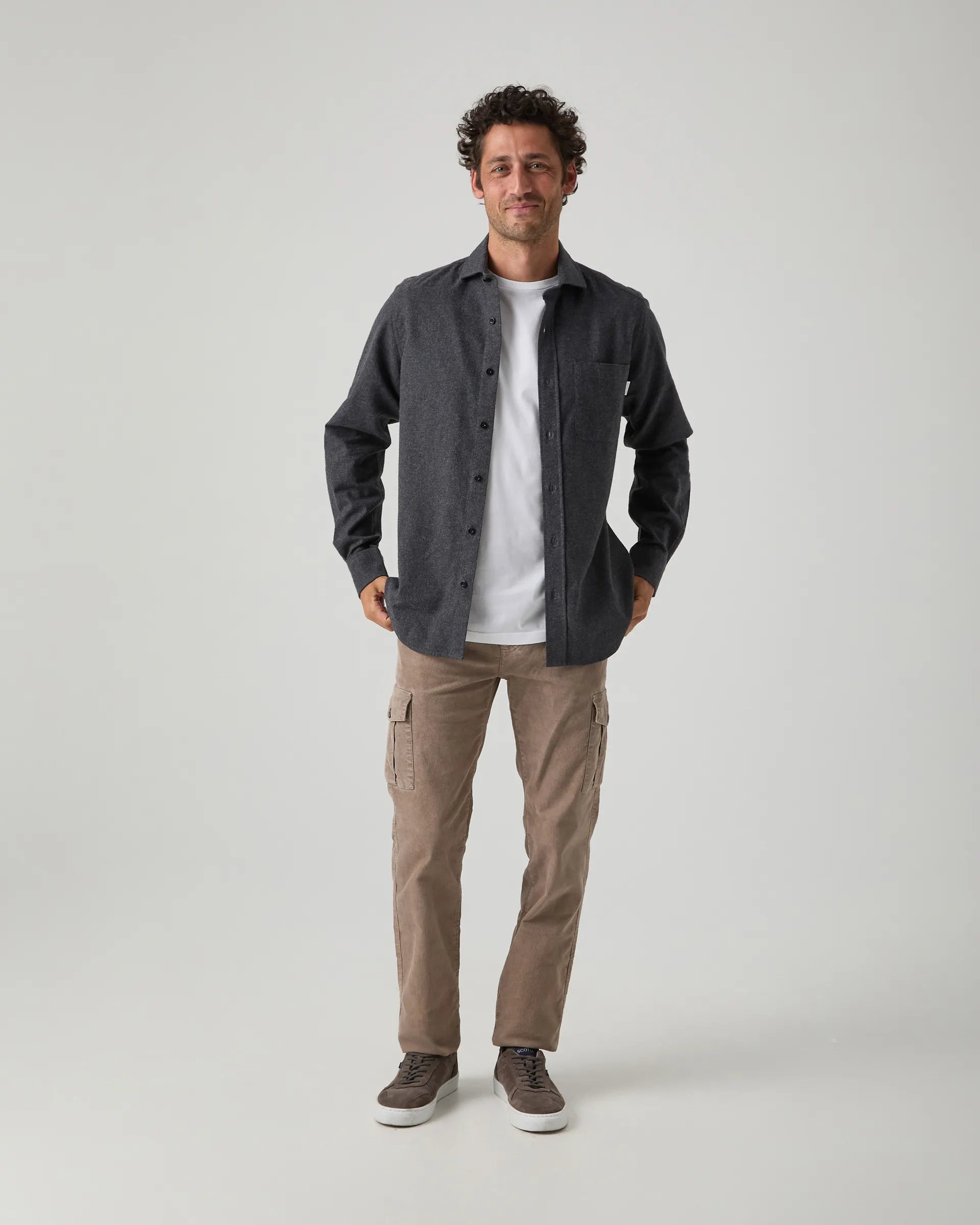 Camisa con bolsillo hombre