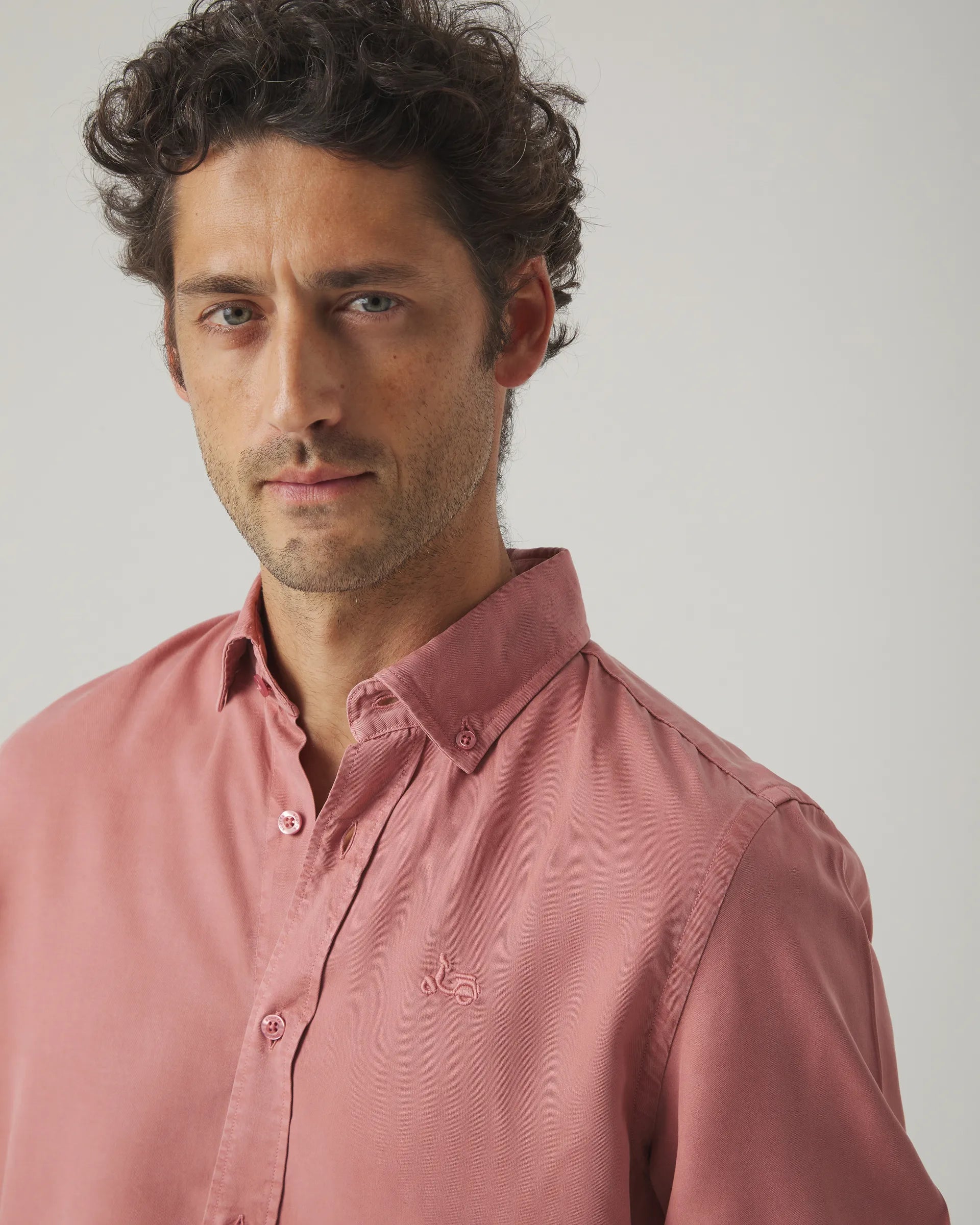 Camisa burdeos tencel