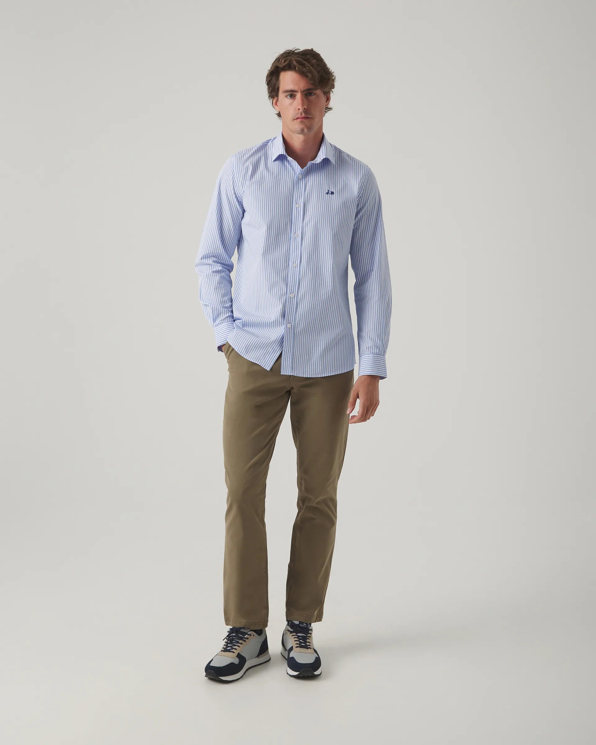 Camisa de rayas azul