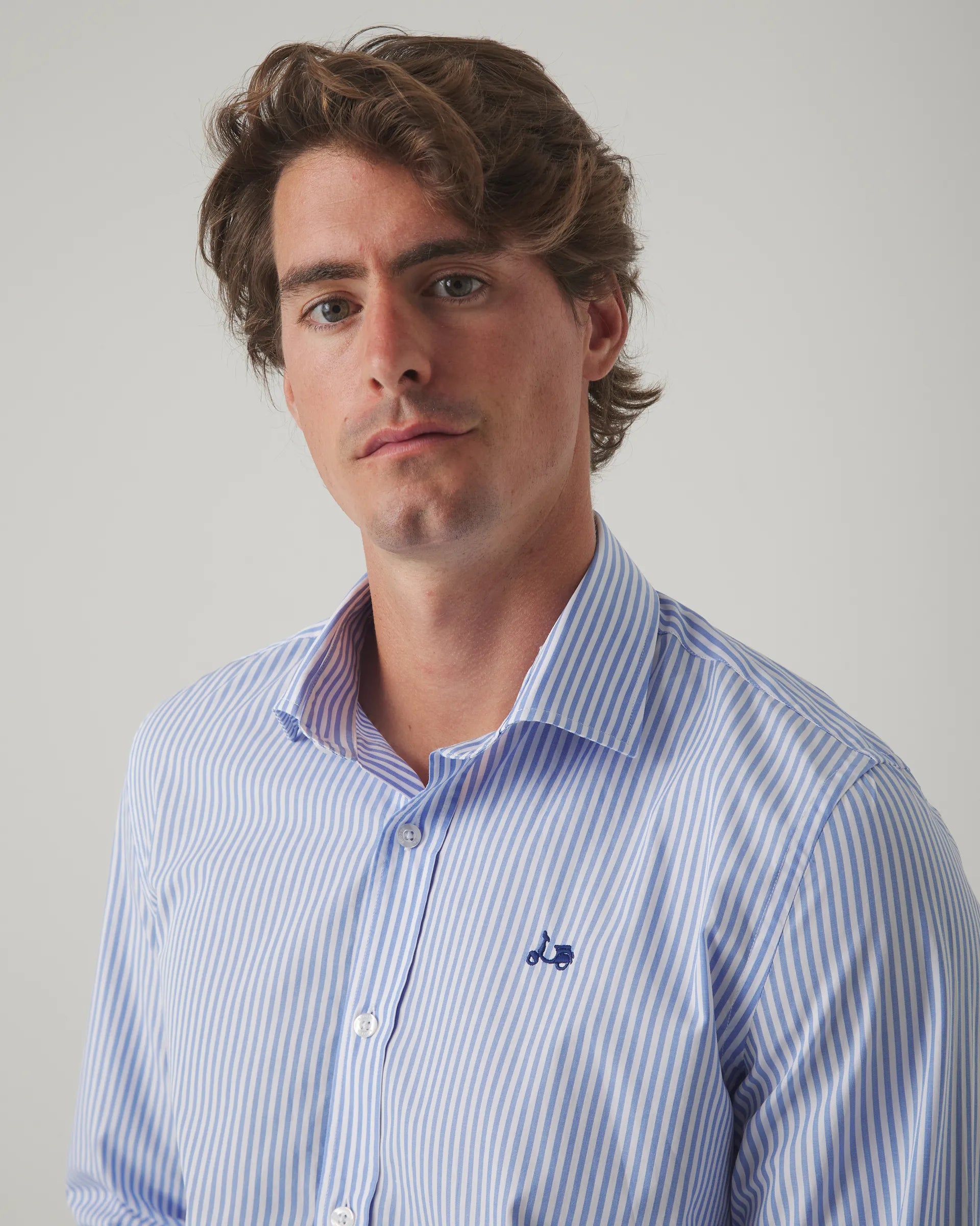 Camisa de rayas azul