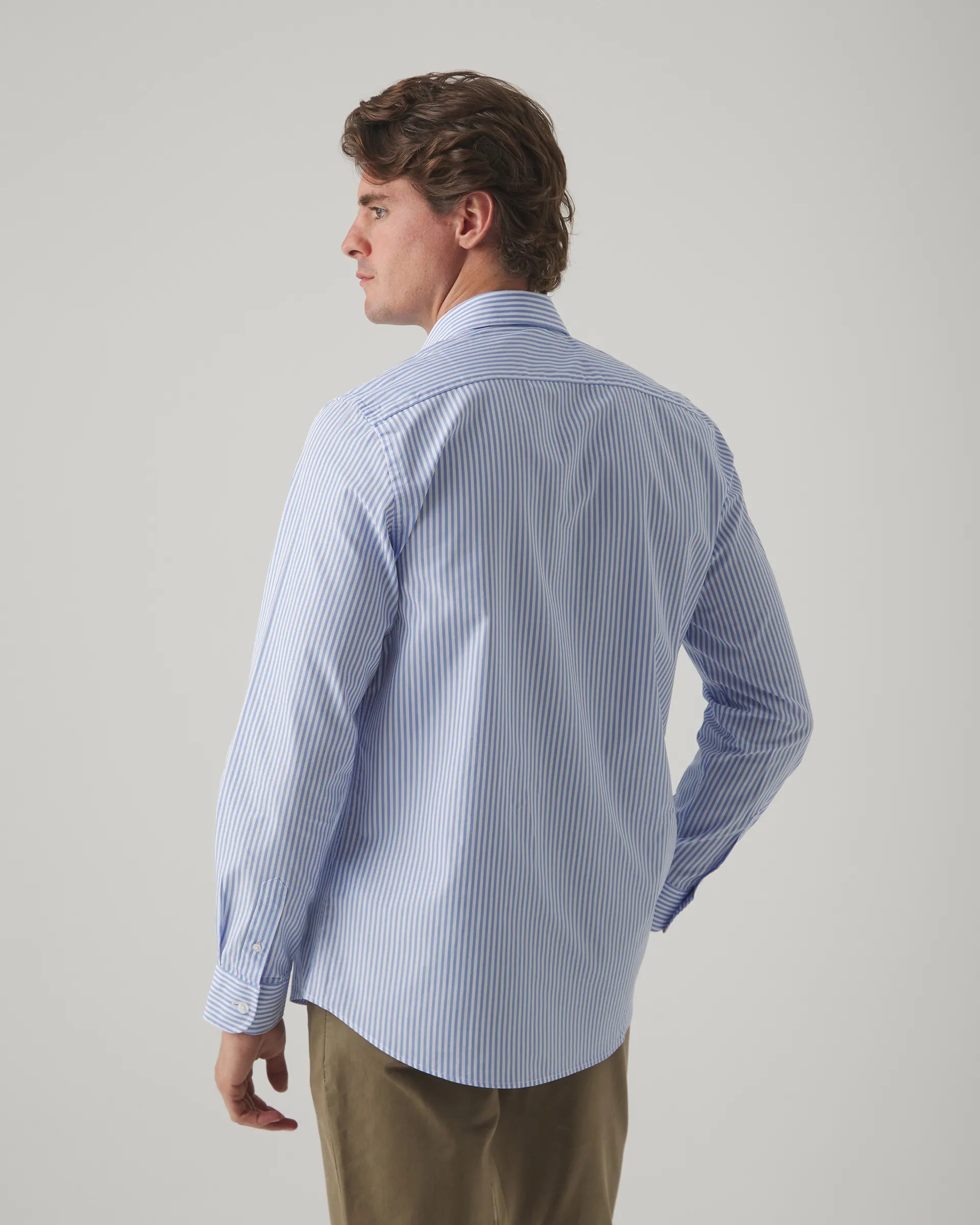 Camisa de rayas azul