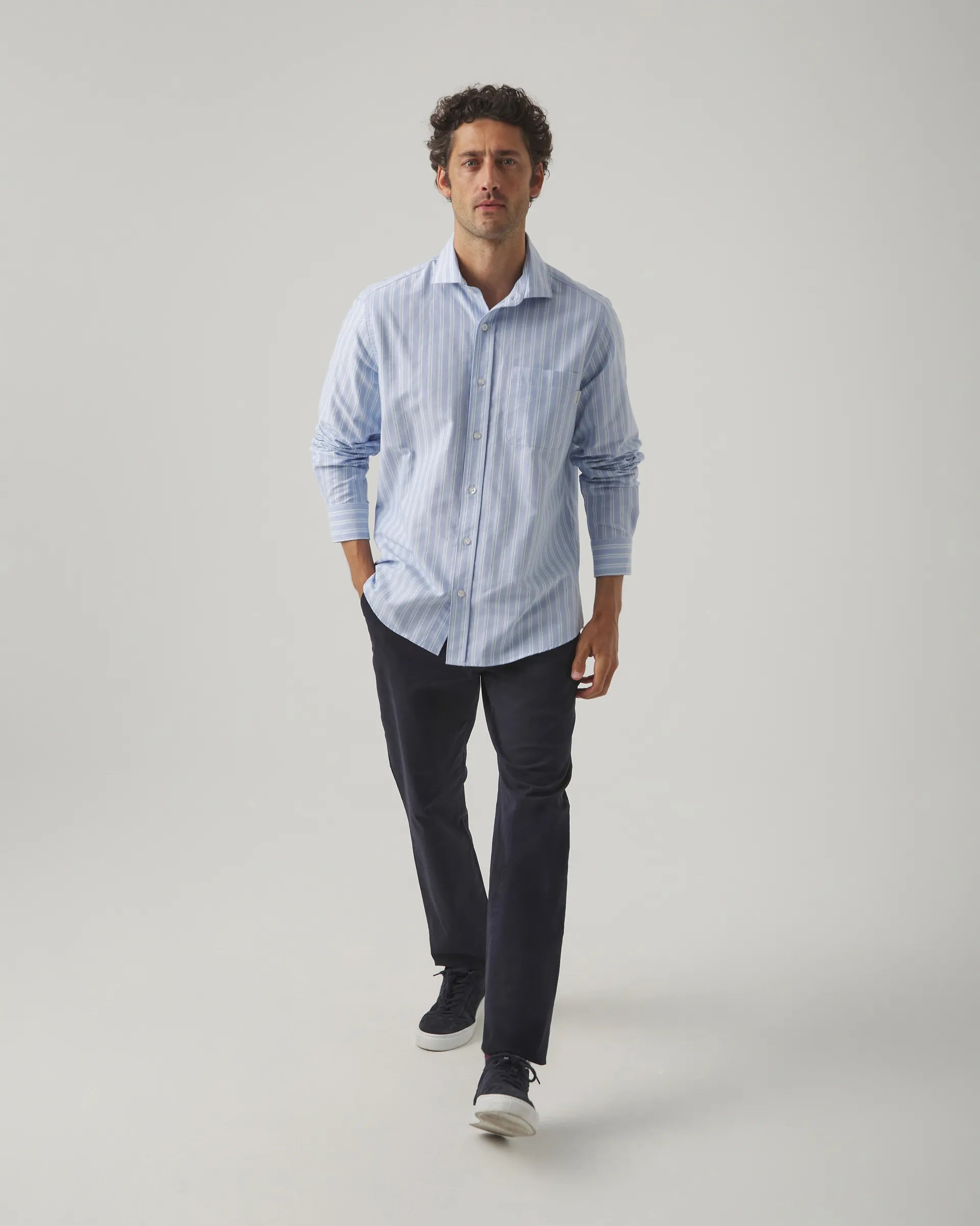 Camisa con bolsillo hombre