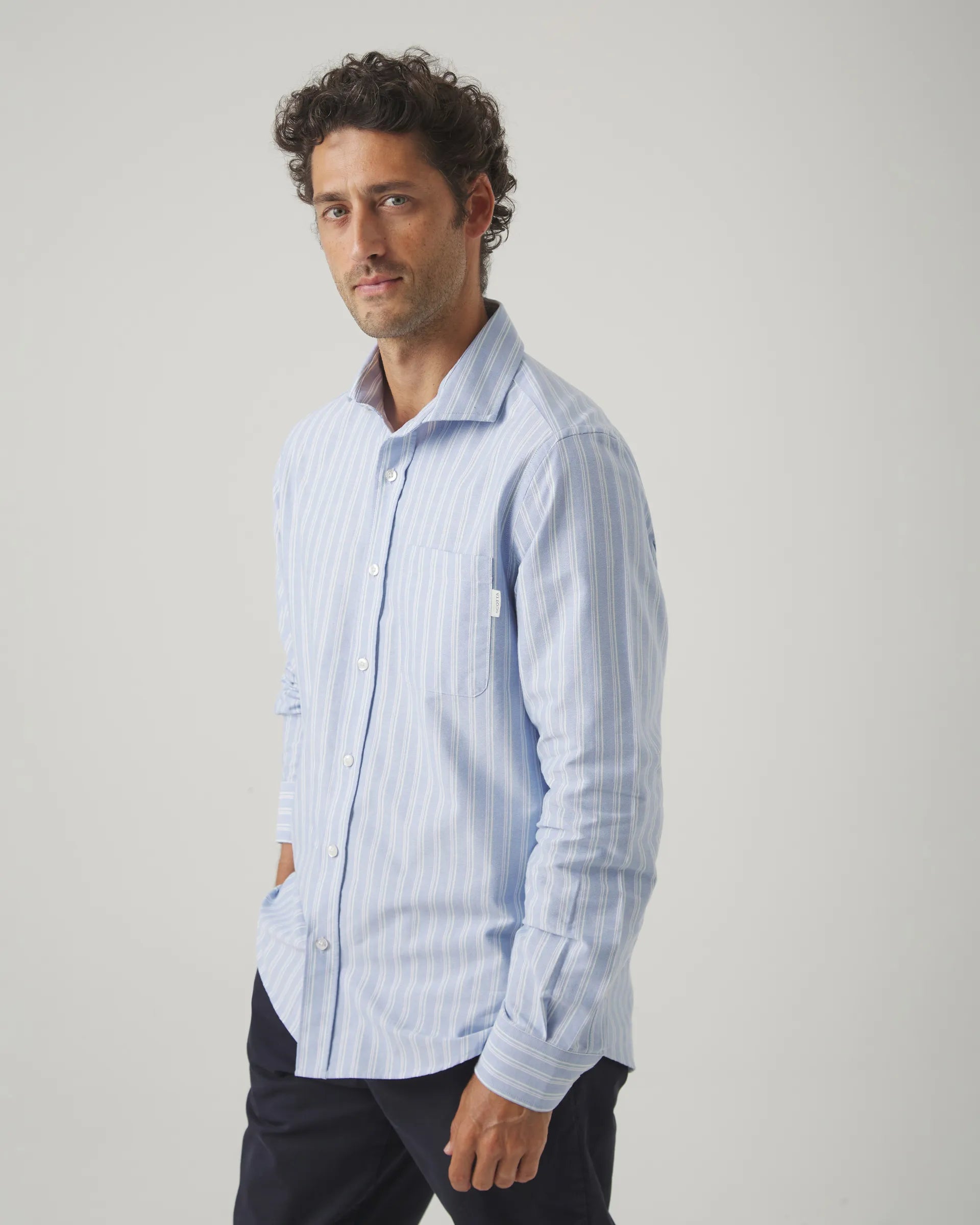Camisa con bolsillo hombre