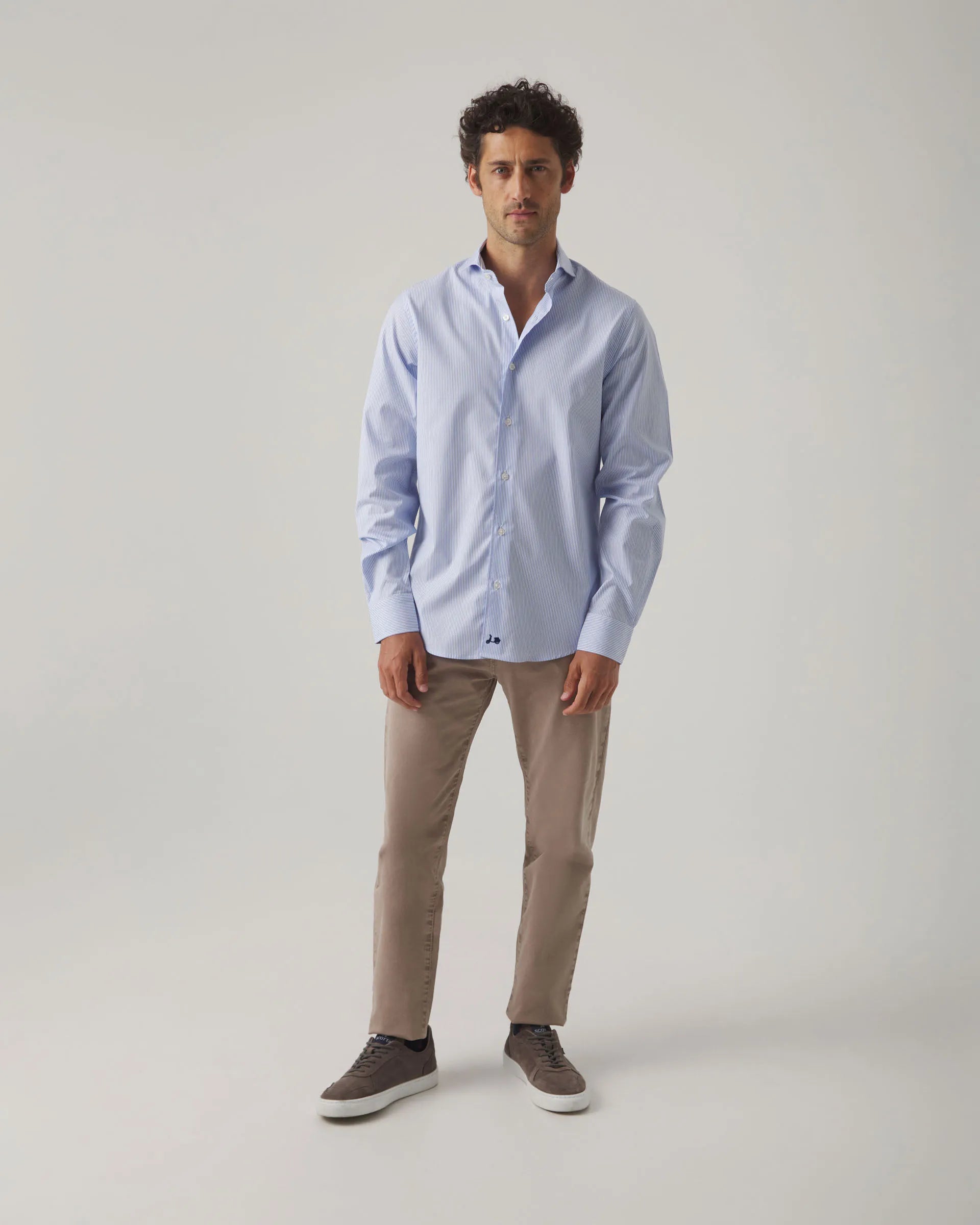 Camisa de vestir de rayas azul