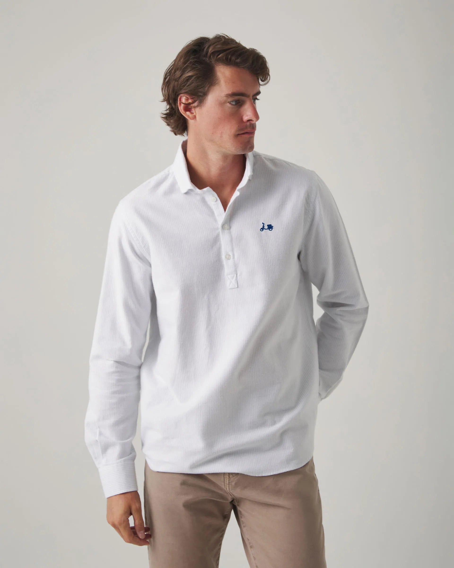 Camisa polera de rayas azul