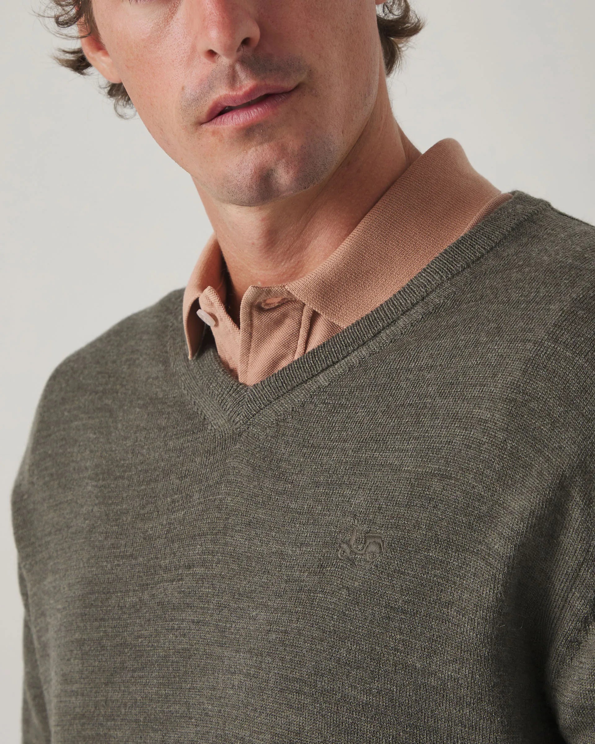 Jersey cuello pico en verde