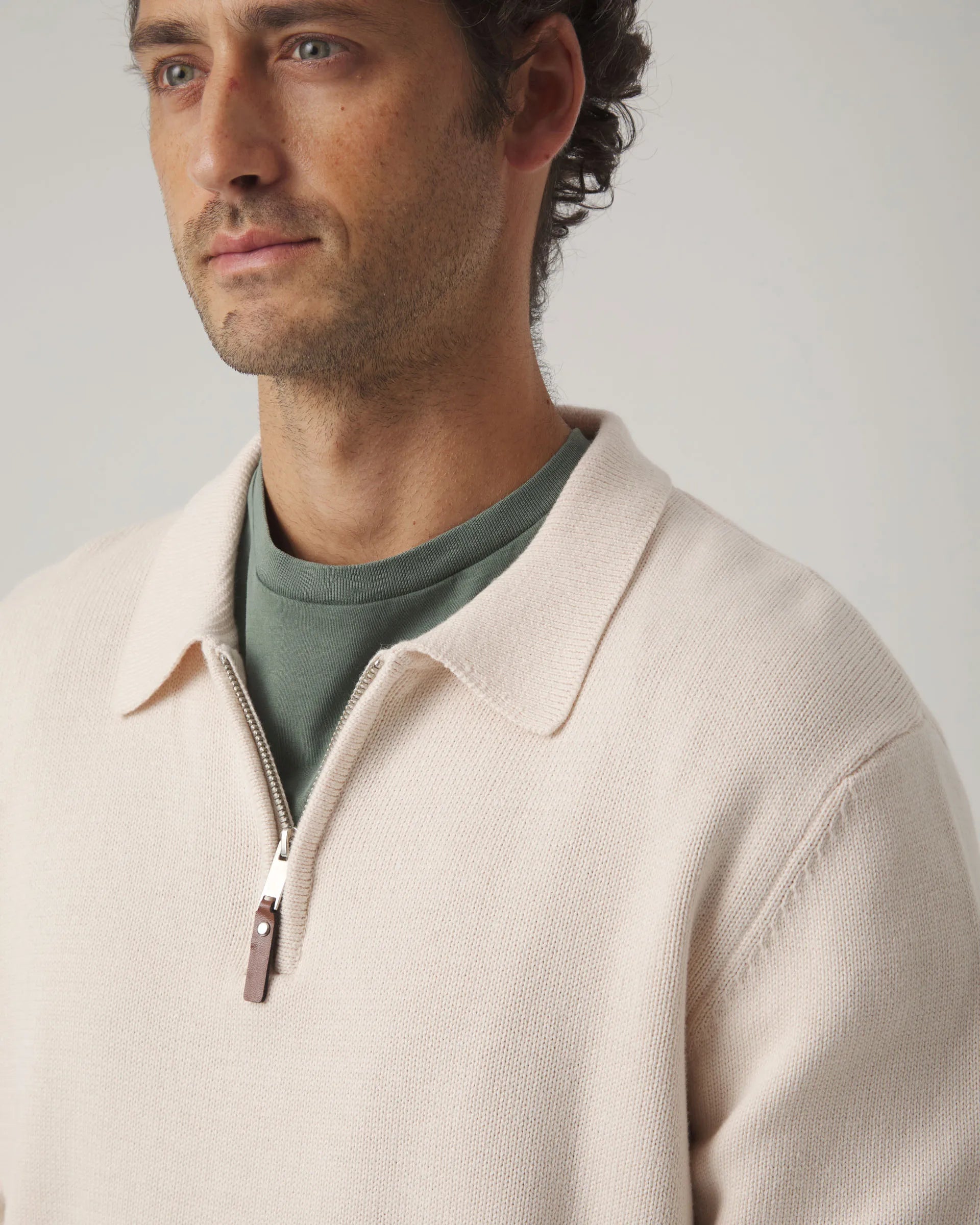 Jersey con cremallera beige