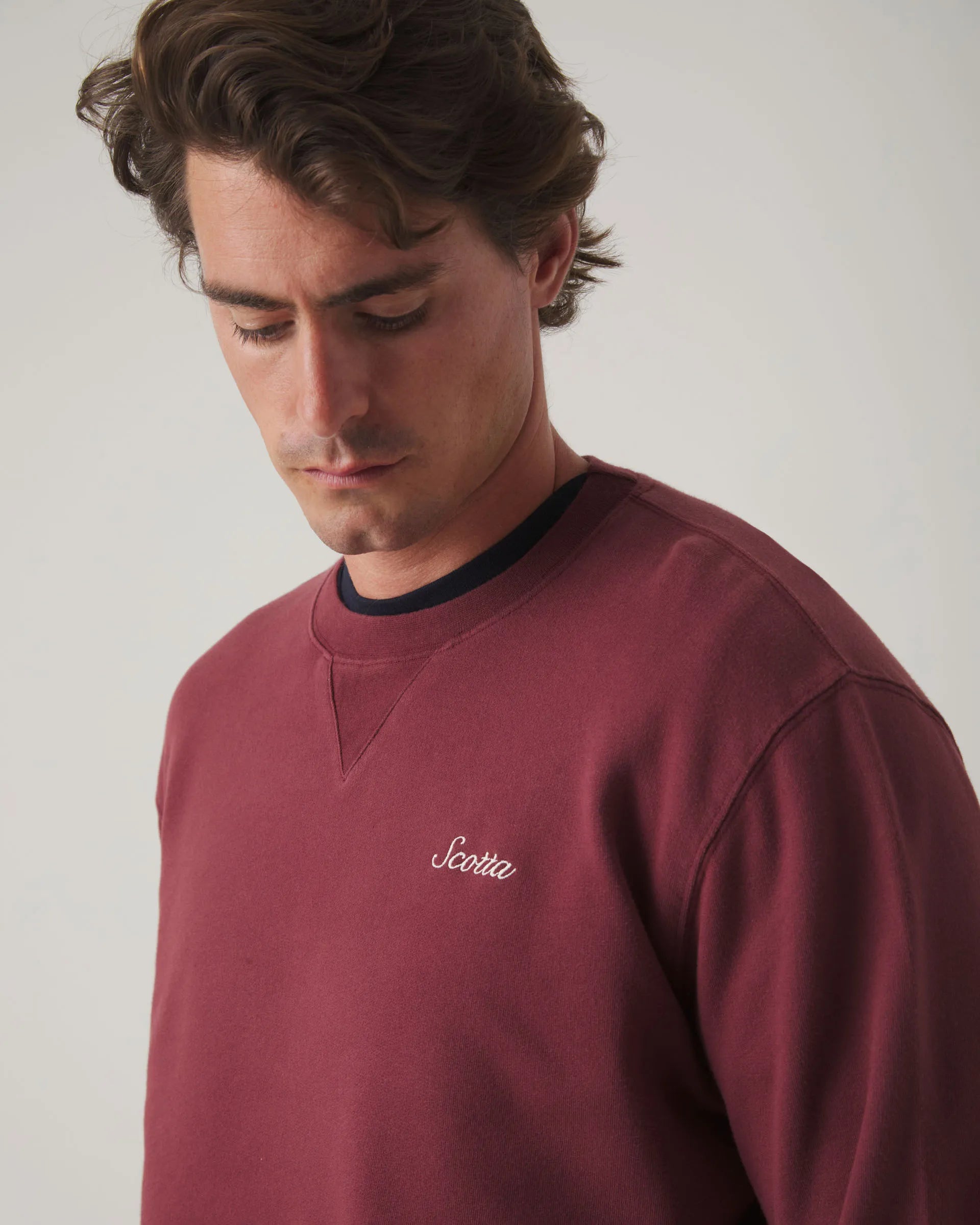 Sudadera con dibujo burdeos