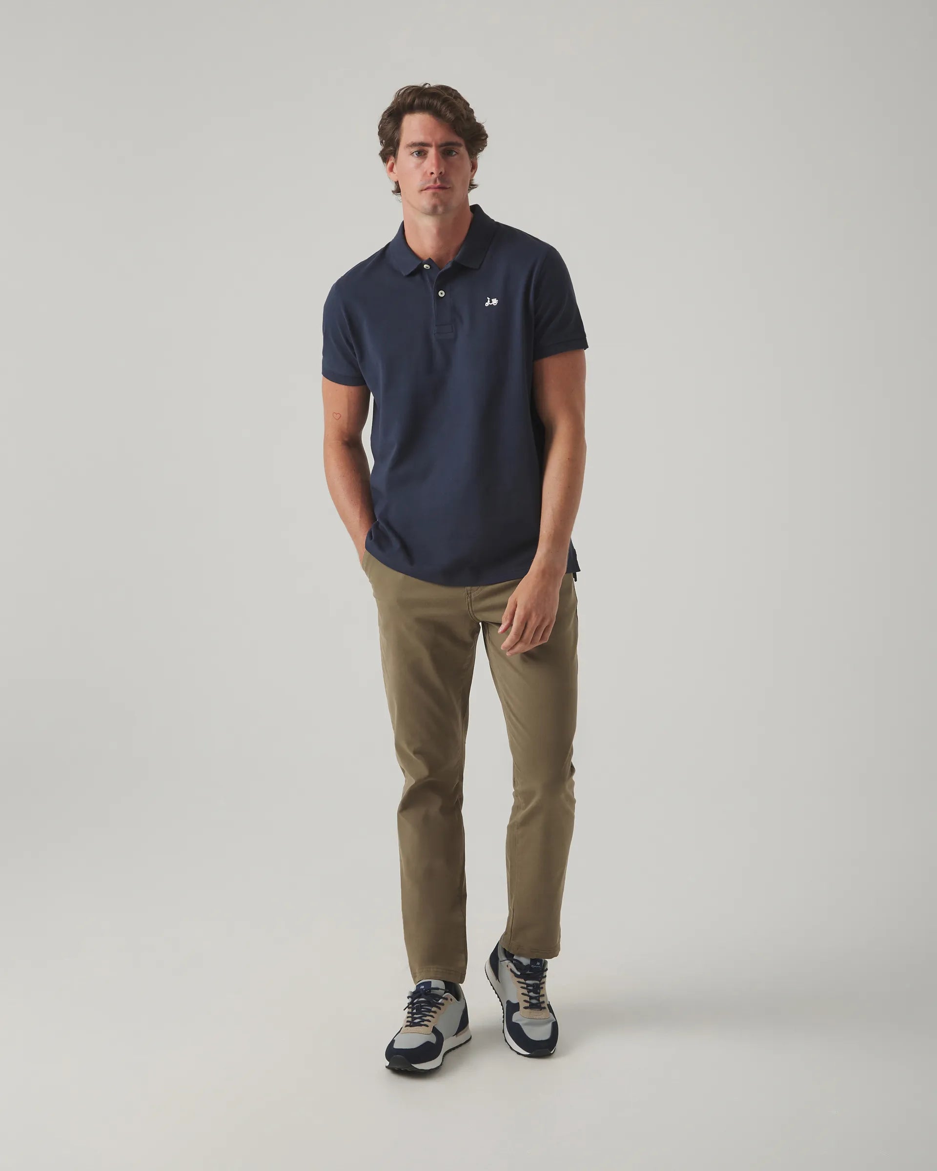 Polo básico azul hombre