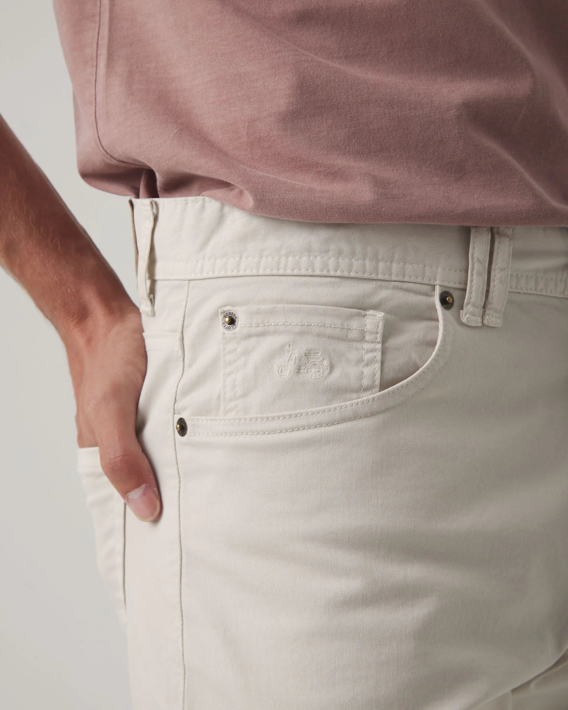 Pantalón vaquero beige