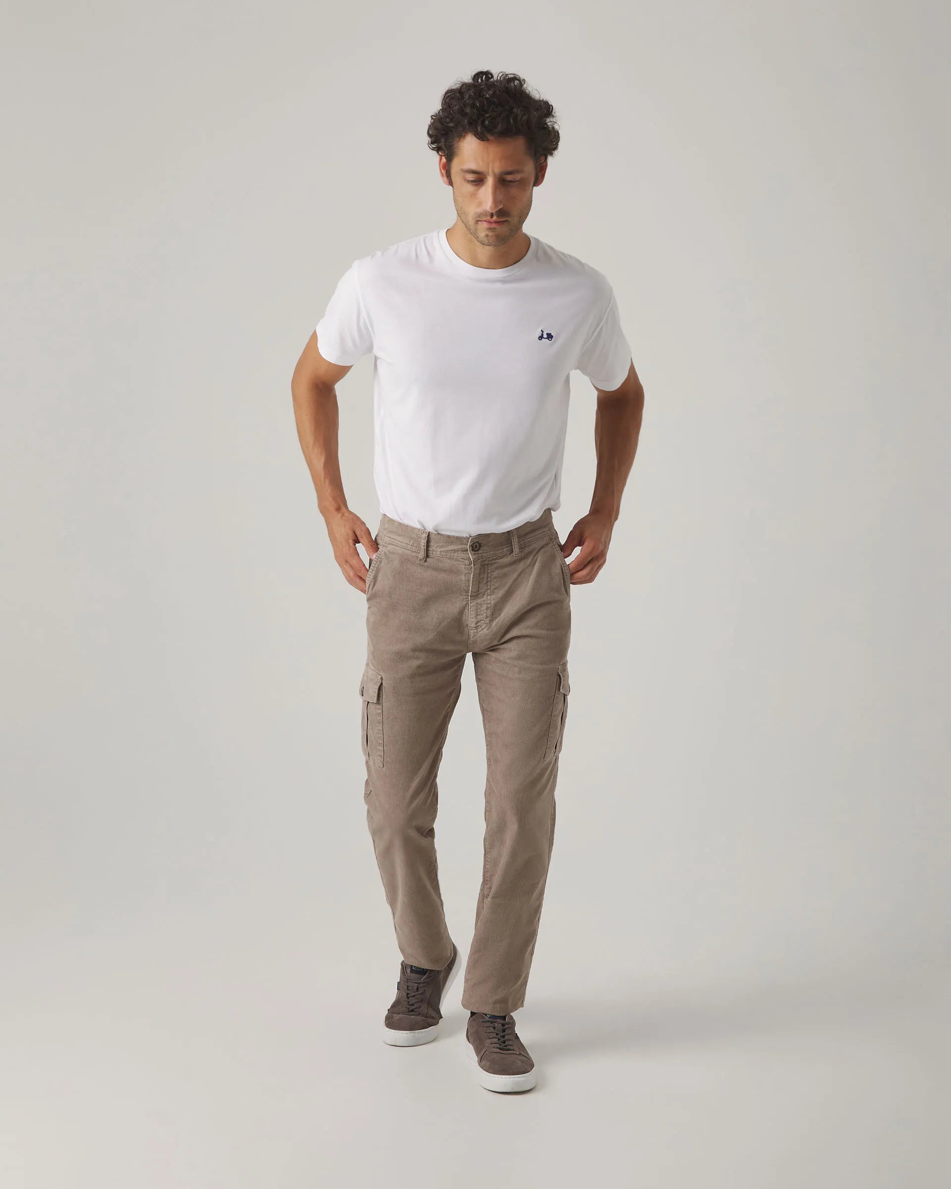 Pantalón brando cargo wood topo