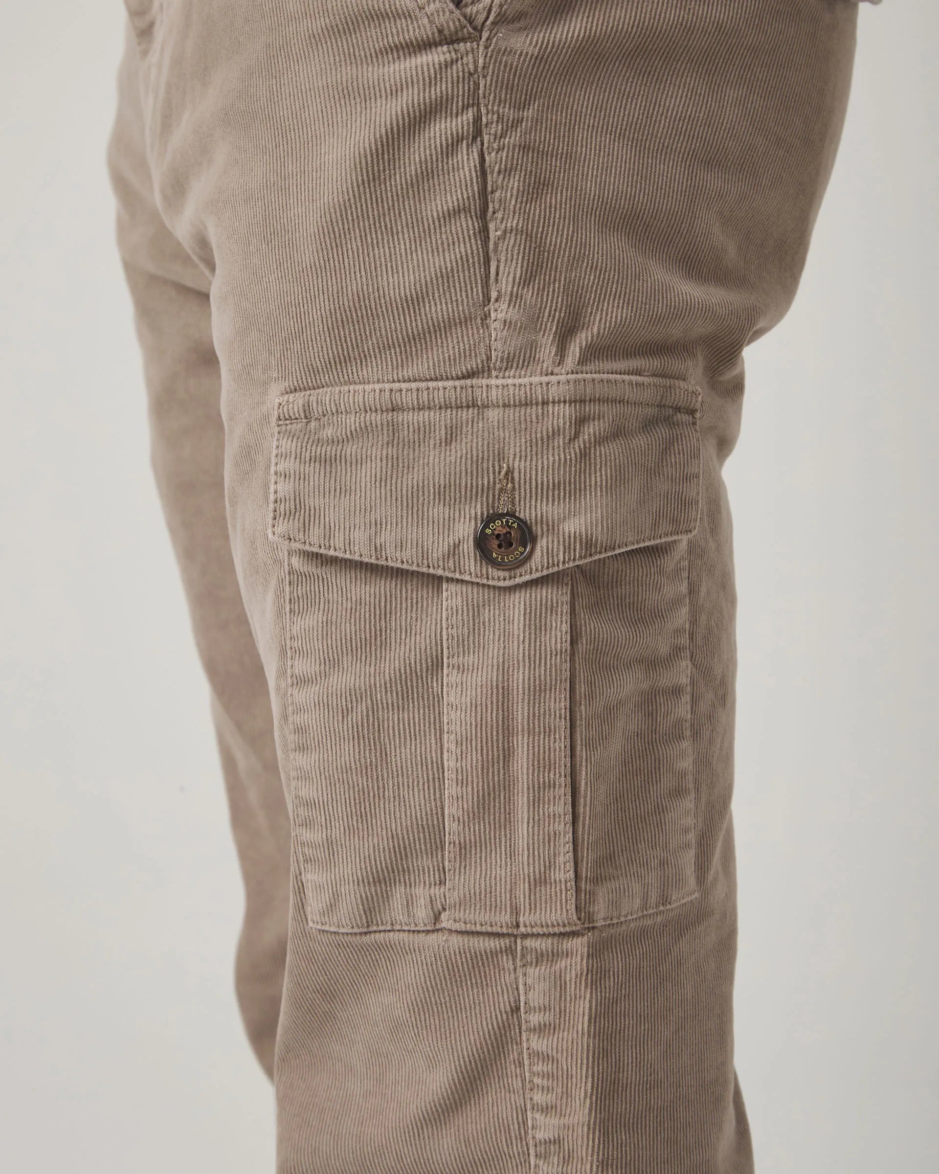 Pantalón brando cargo wood topo