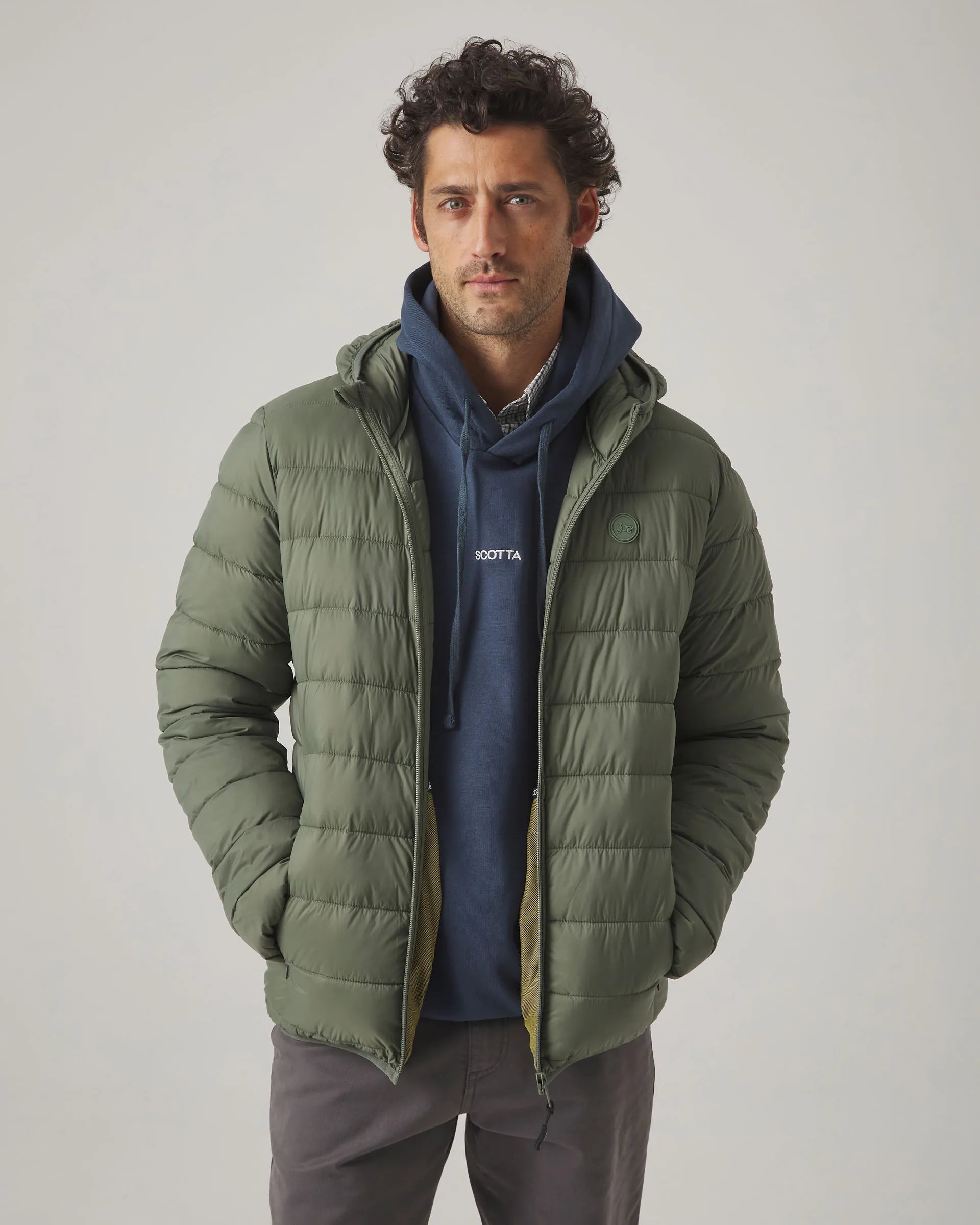 Chaqueta verde acolchada