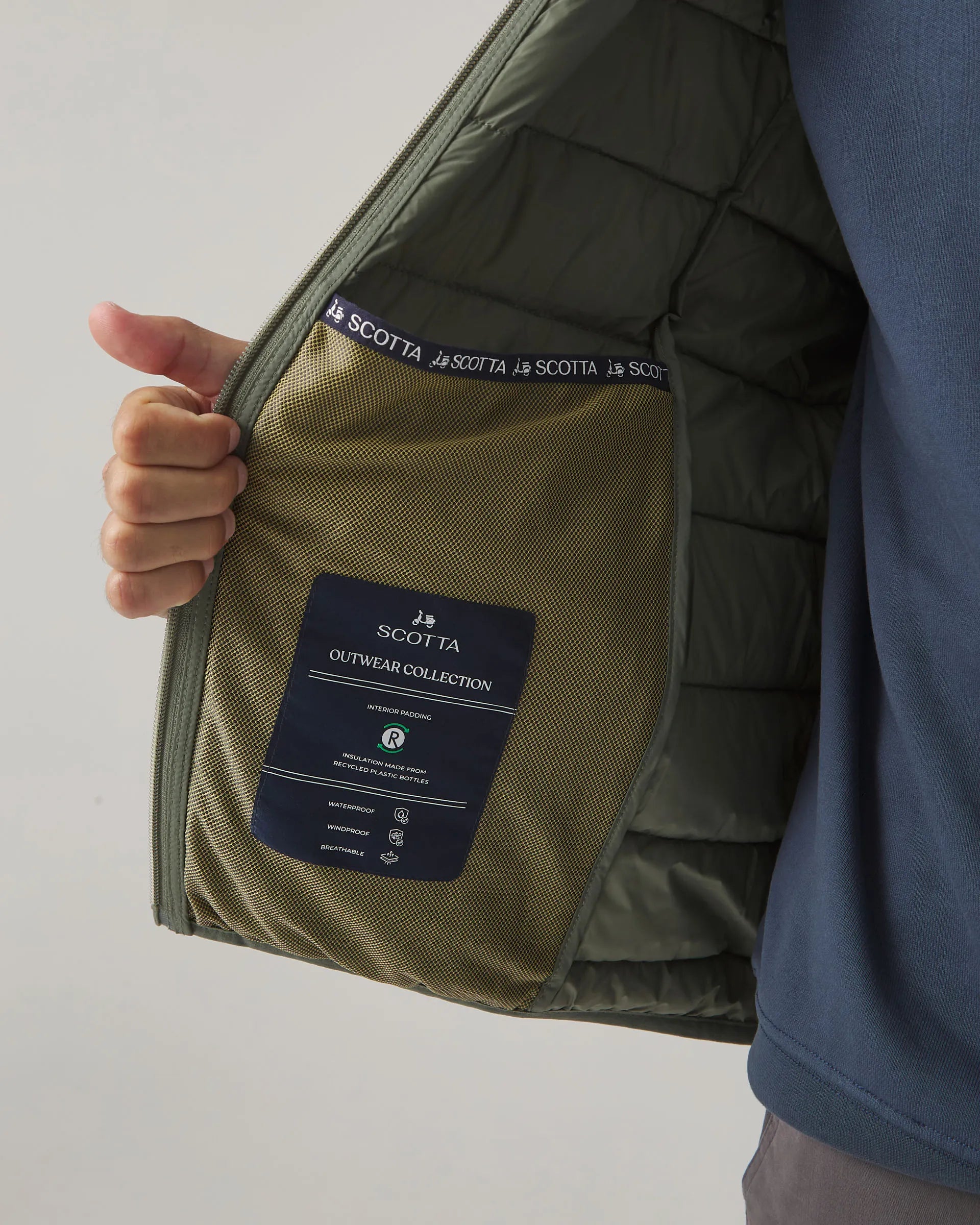 Chaqueta verde acolchada