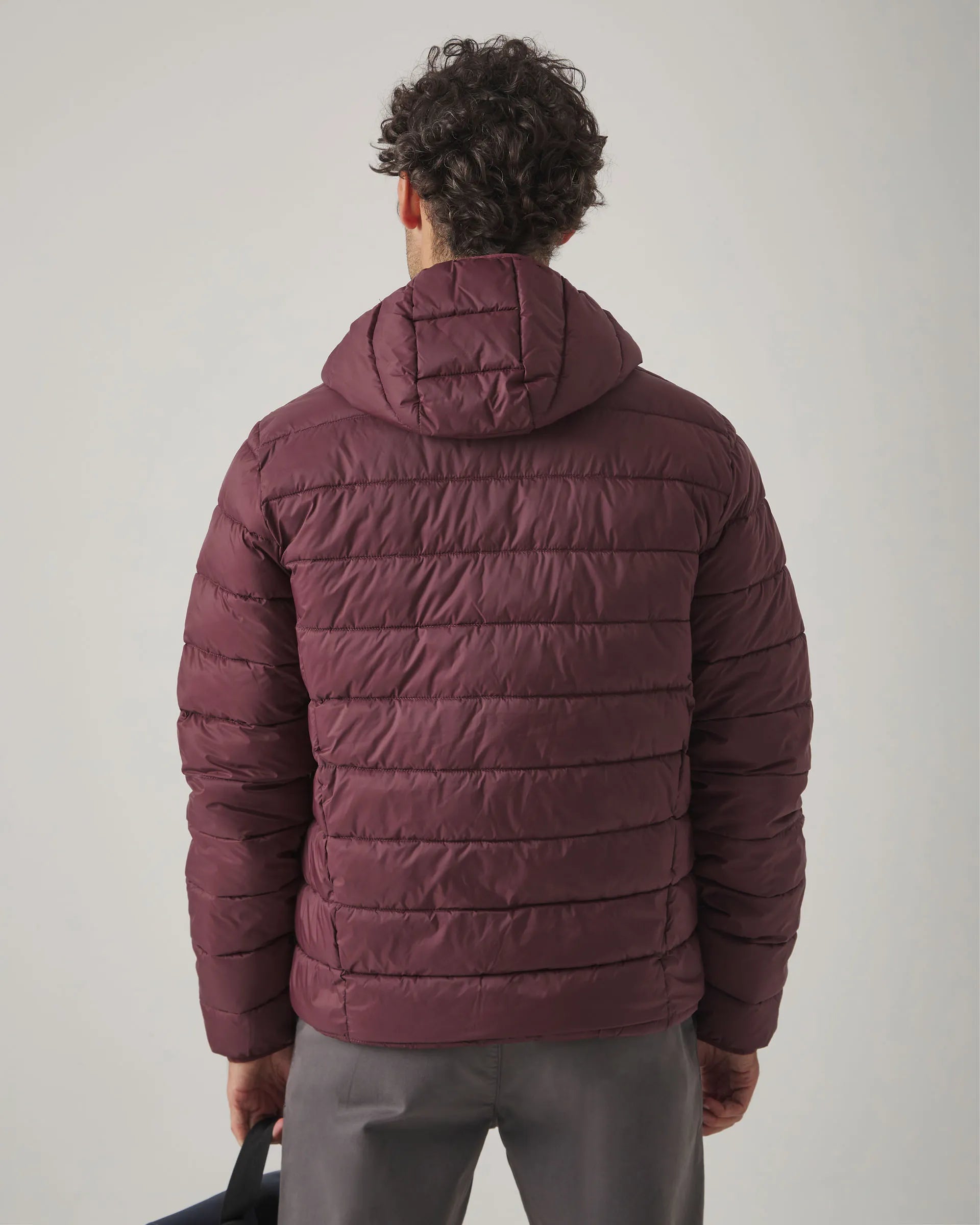 Chaqueta burdeos acolchada