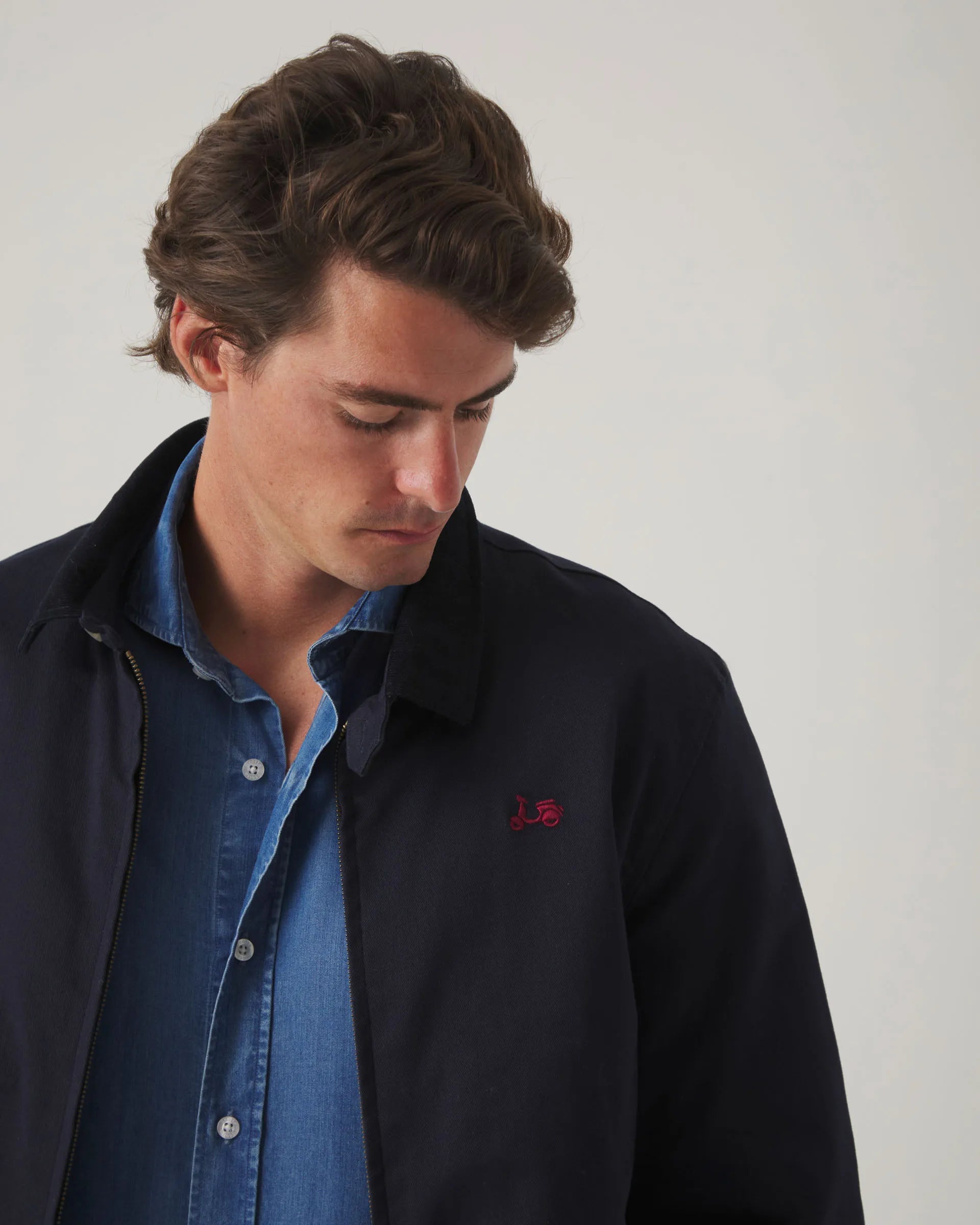 Chaqueta ligera en azul marino