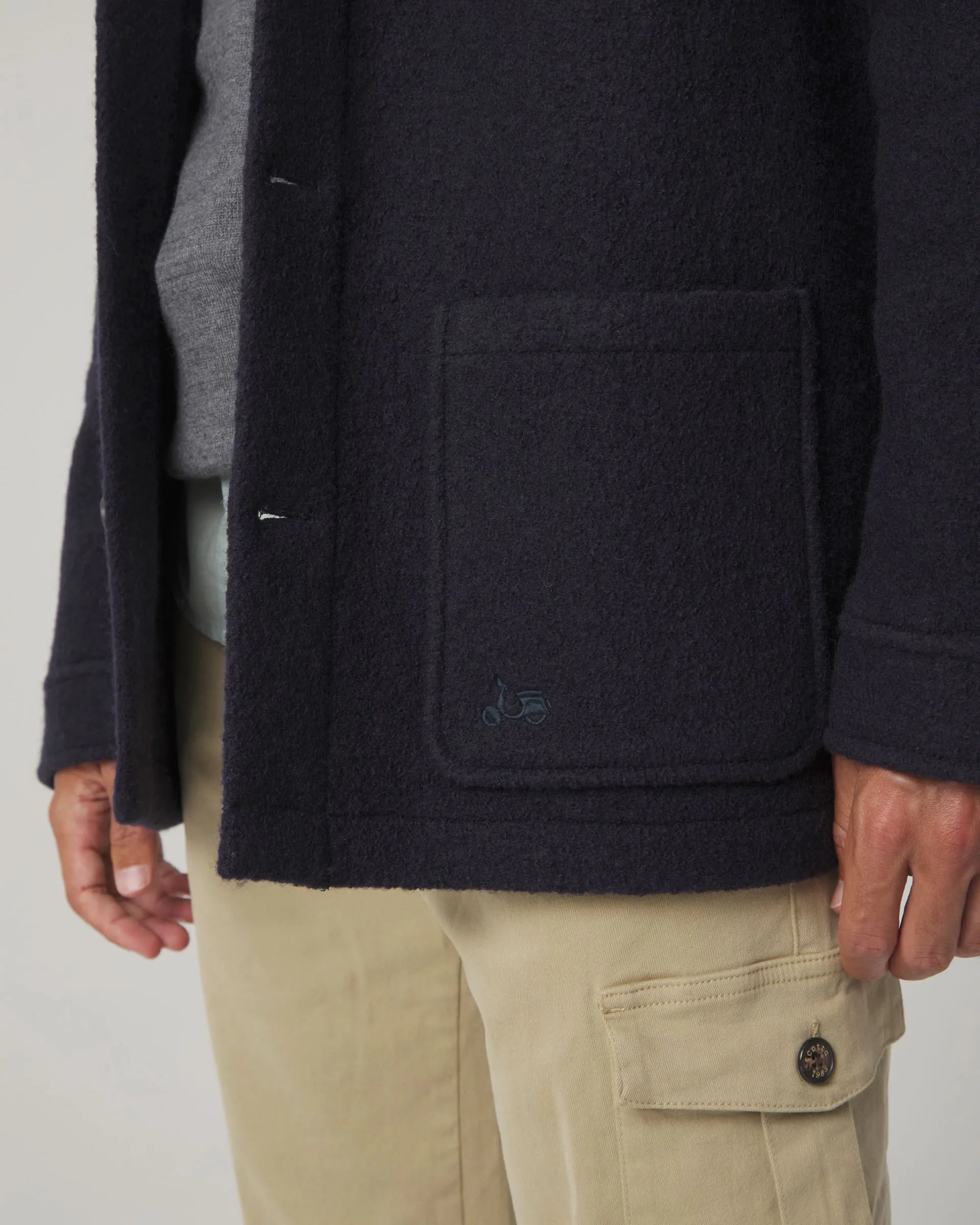 Chaqueta de lana azul marino