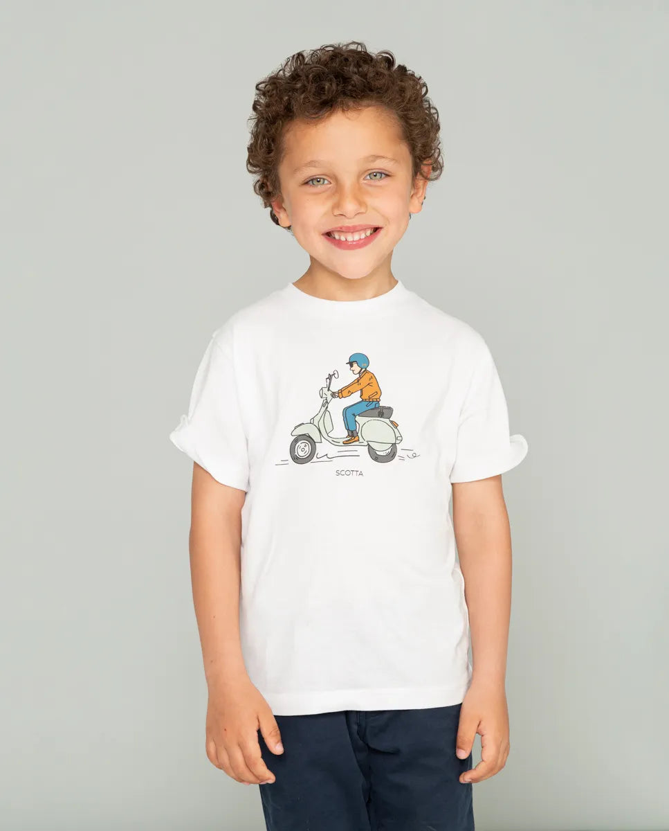 Camiseta blanca con dibujo niño
