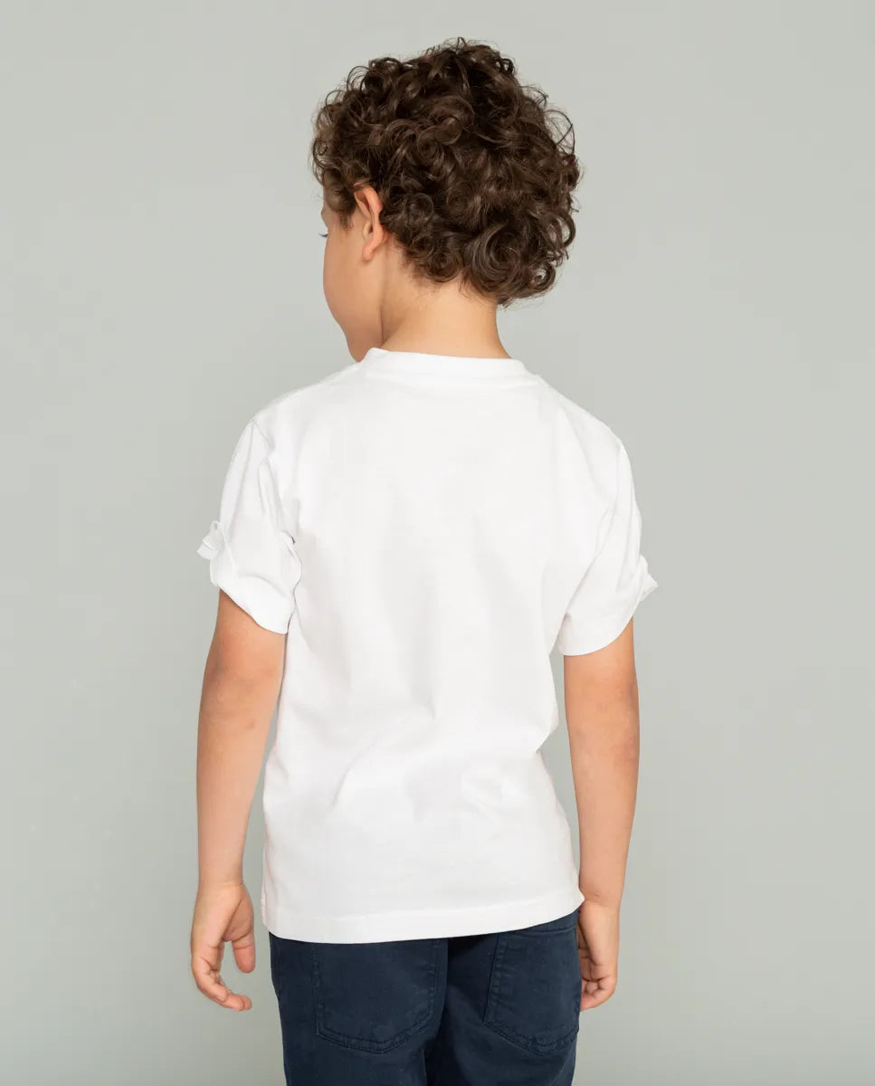 Camiseta blanca con dibujo niño