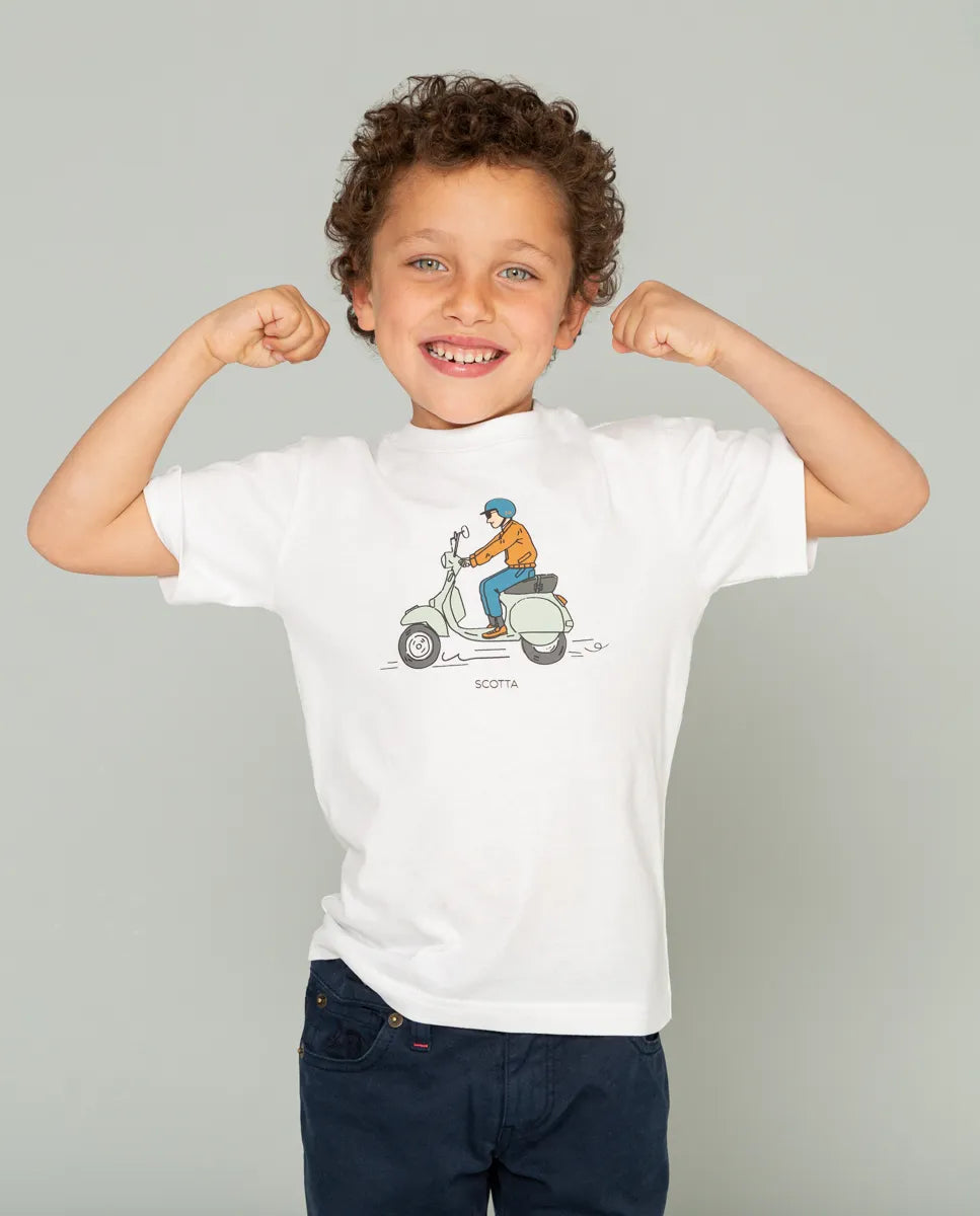 Camiseta blanca con dibujo niño