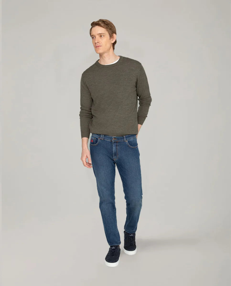 Pantalón vaquero oscuro