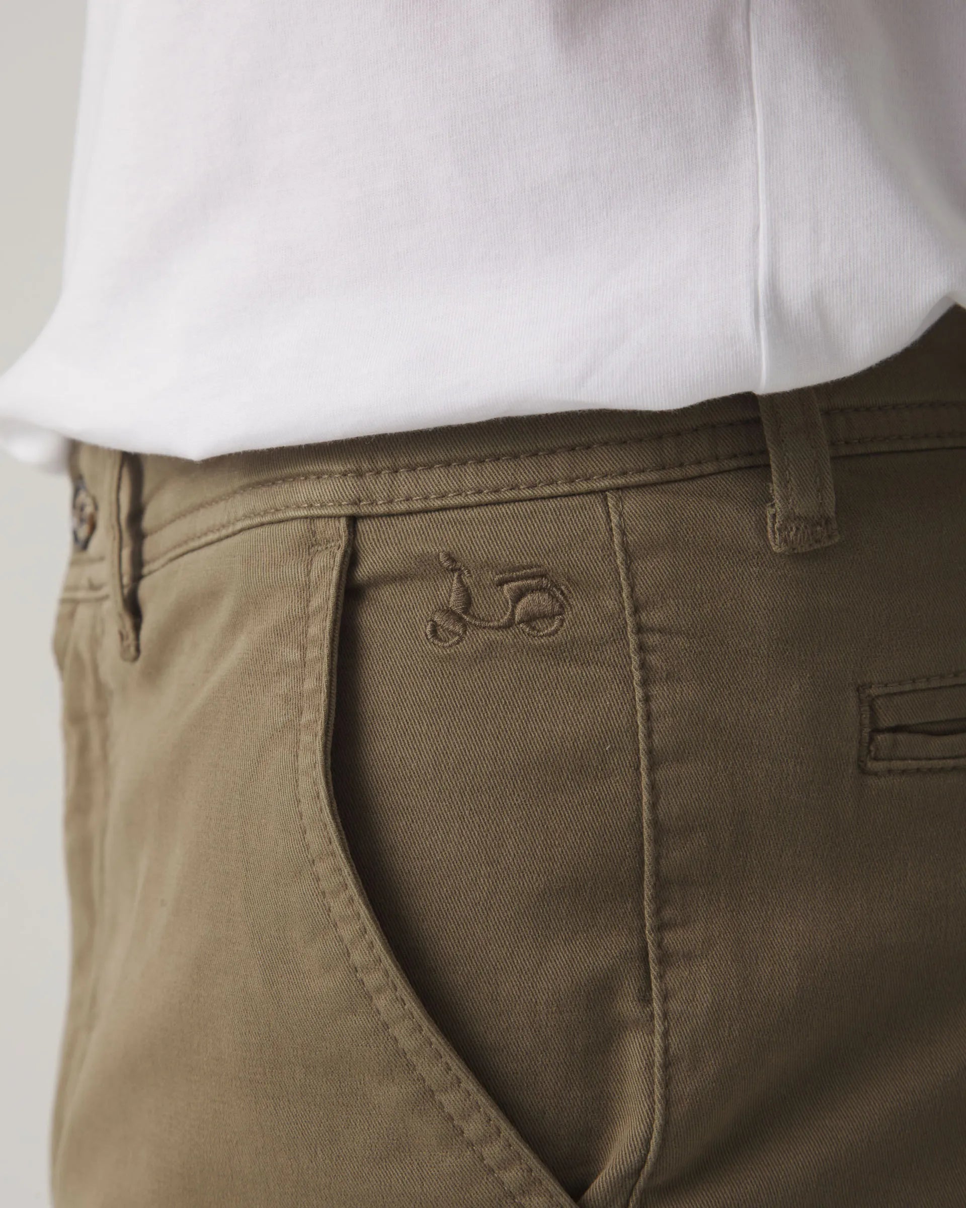 Pantalón chino verde khaki