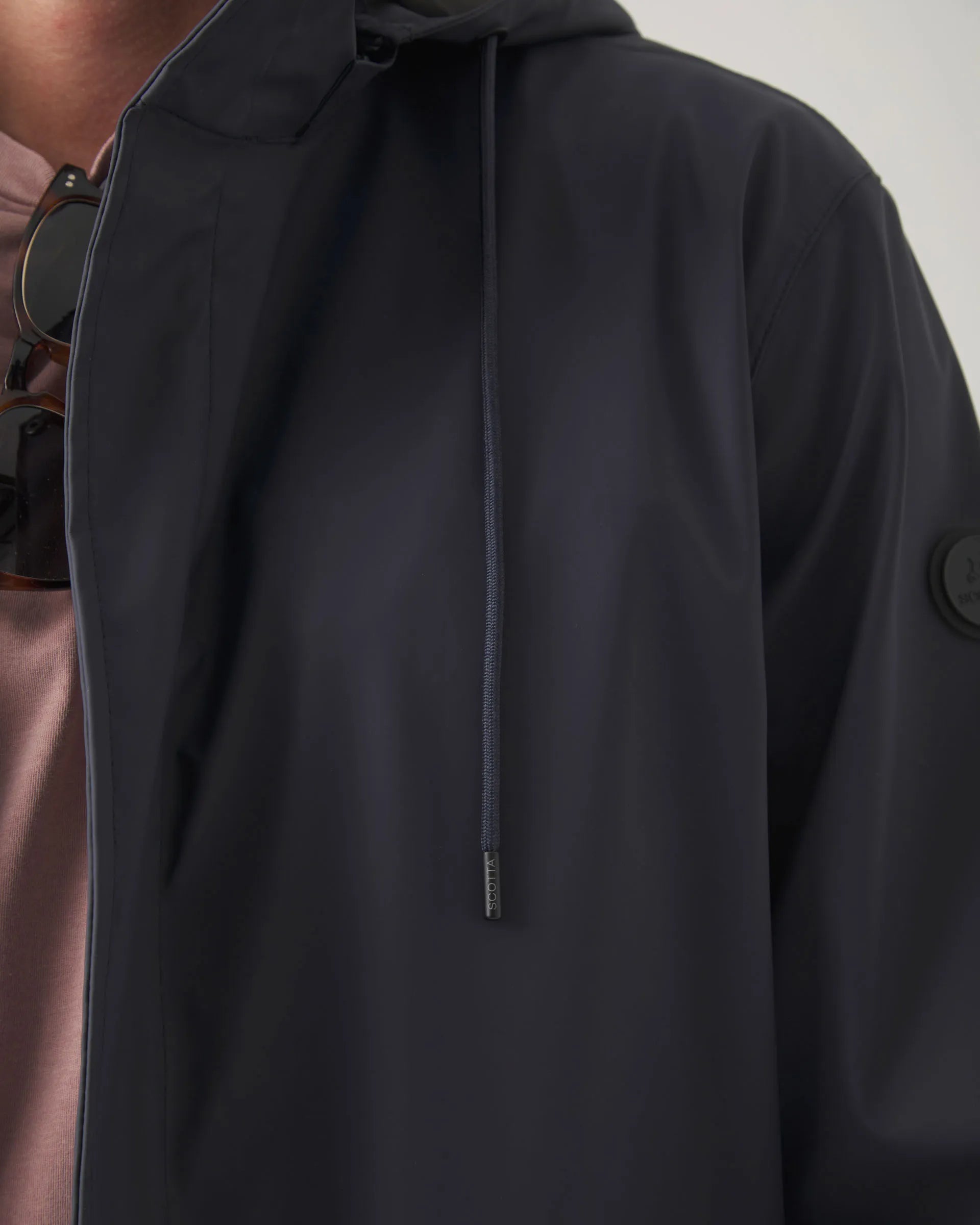 Chubasquero de hombre azul marino