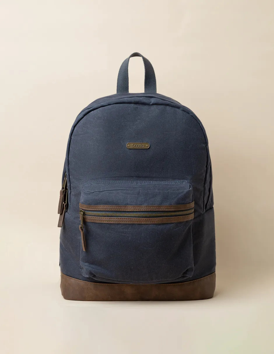 Mochila de tela azul marino