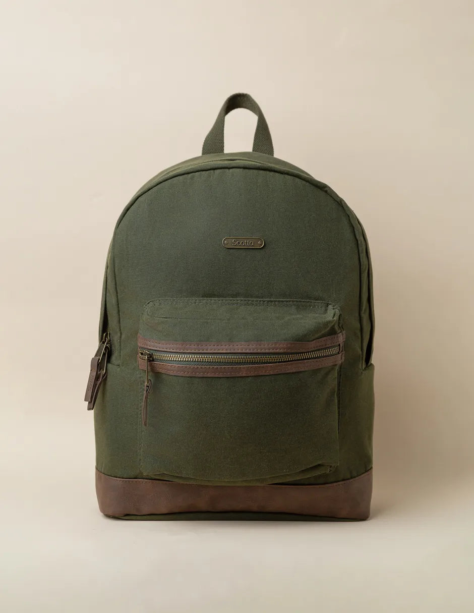 Mochila verde de piel con logo