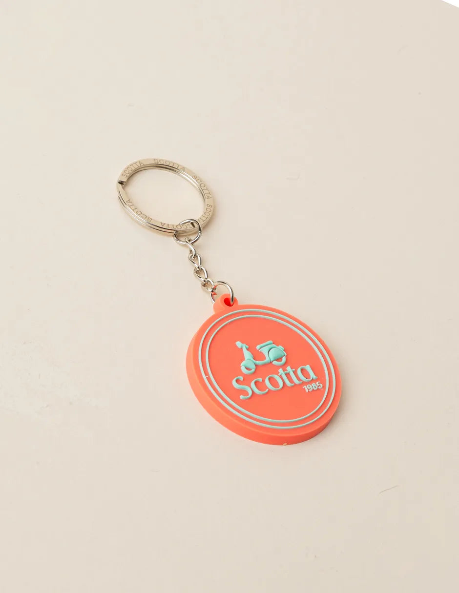 Llavero de goma con logo