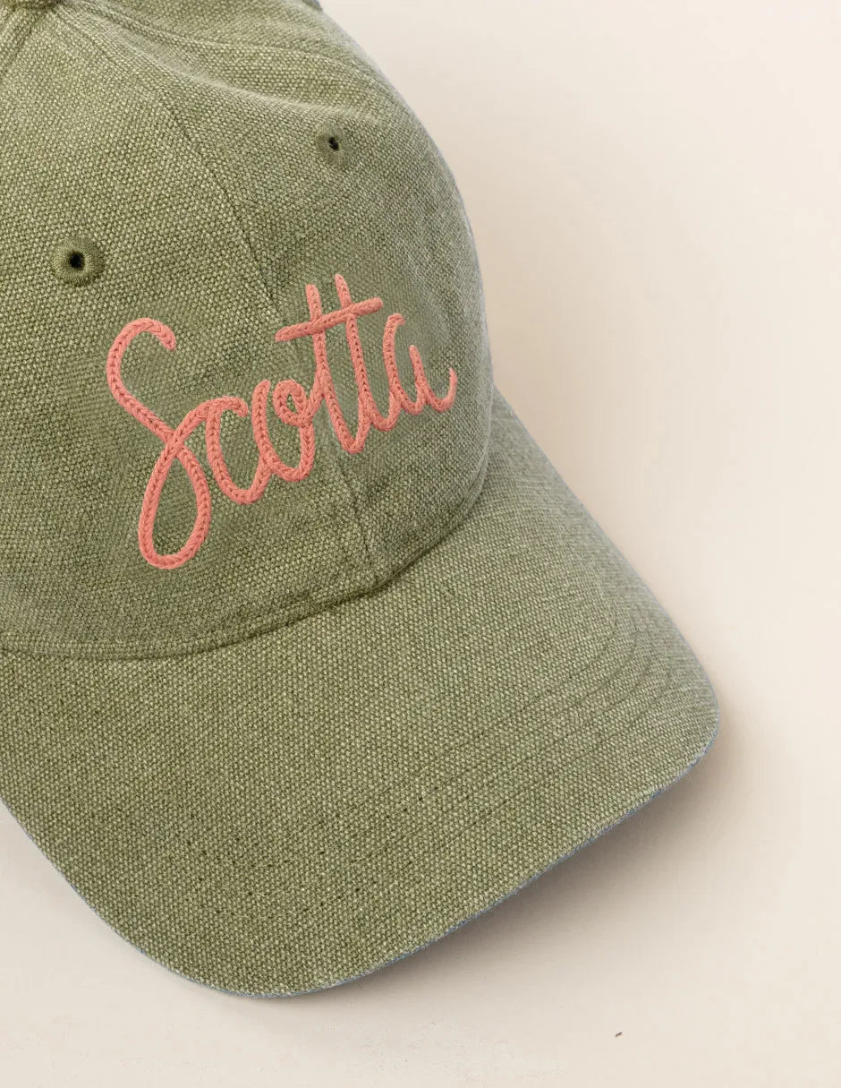 Gorra verde con logo