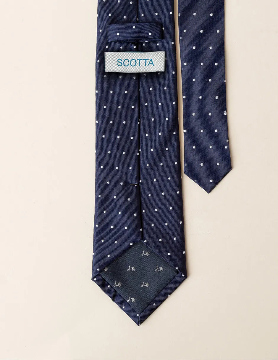 Corbata seda máxima calidad.