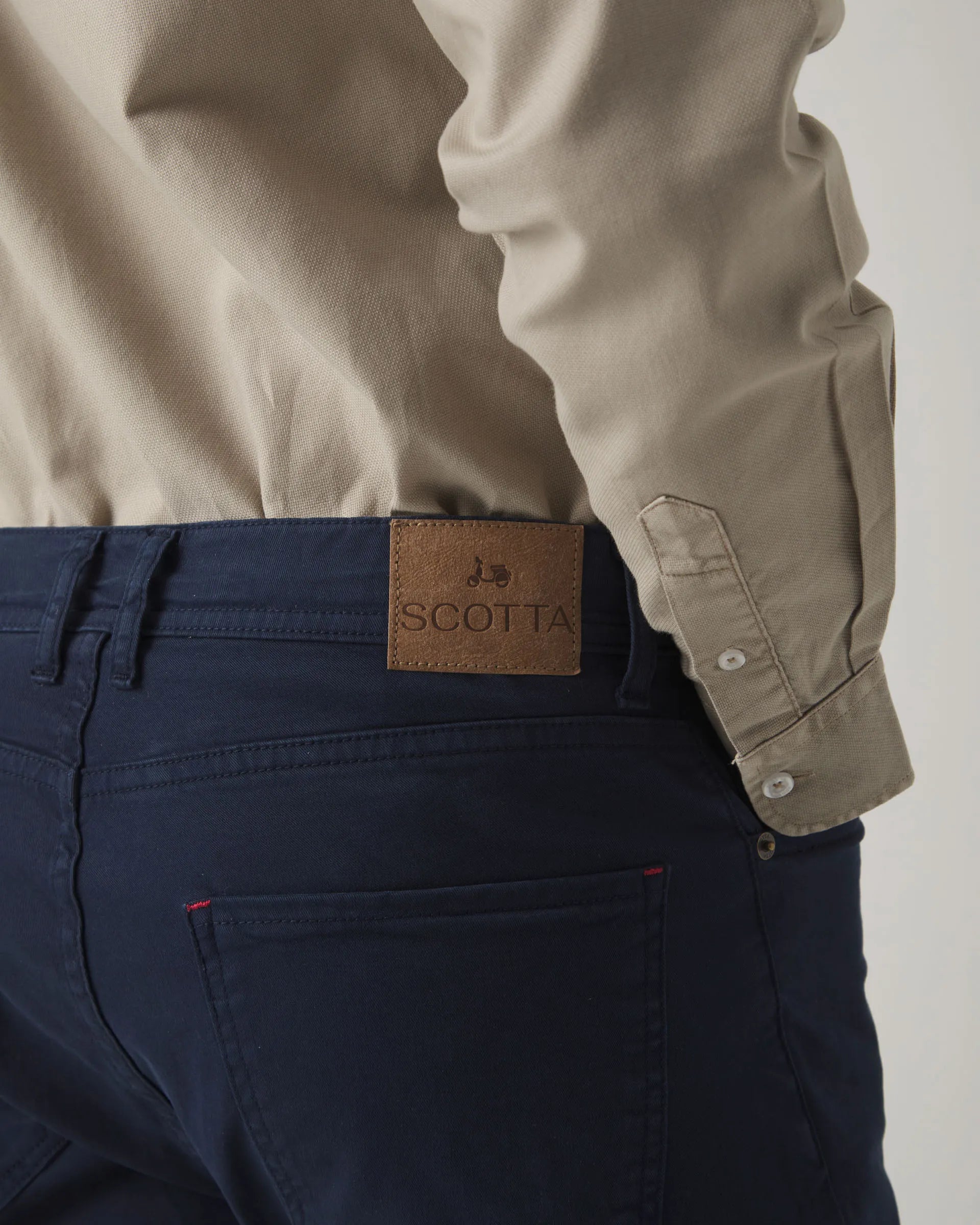 Pantalón 5 bolsillos marino