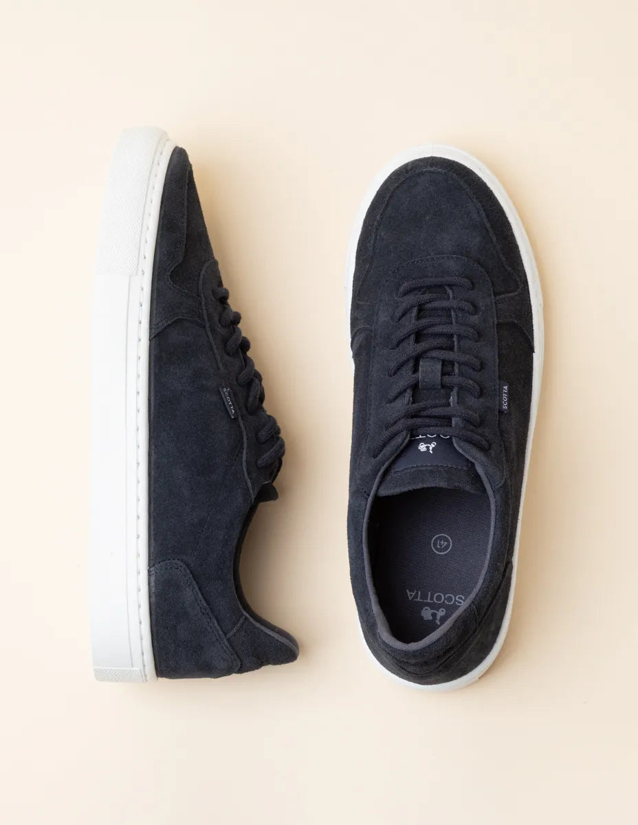 Zapatilla de piel marino