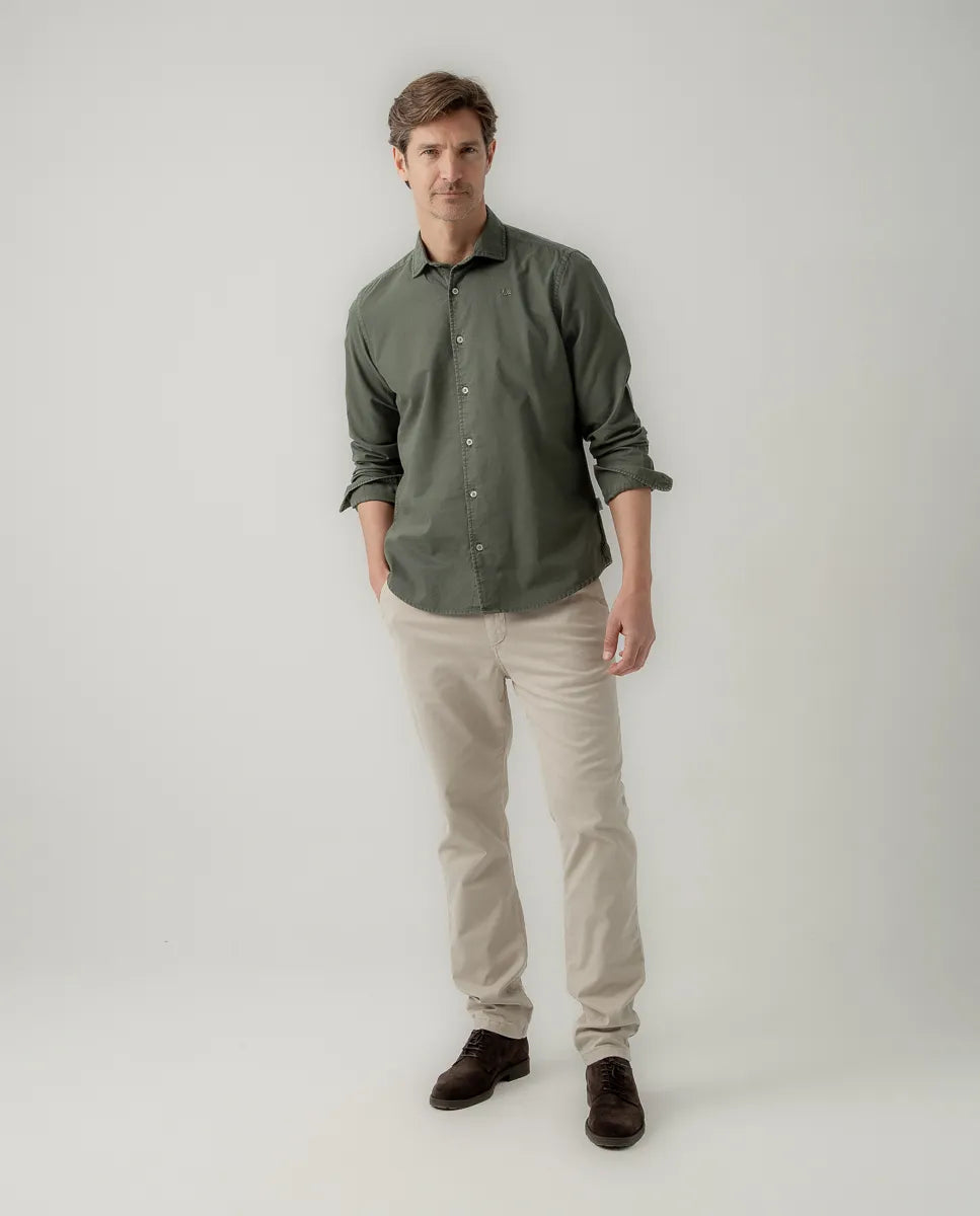 Camisa oxford tintada khaki | SCOTTA