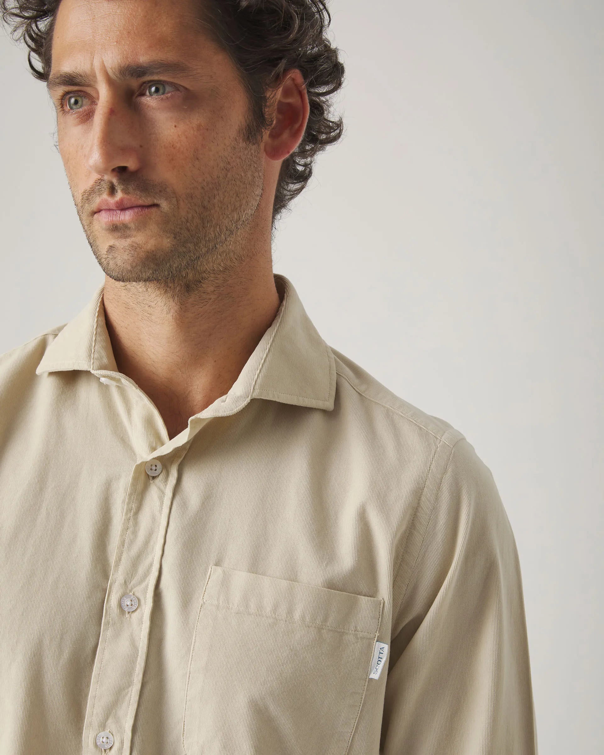 Camisa beige micropana 