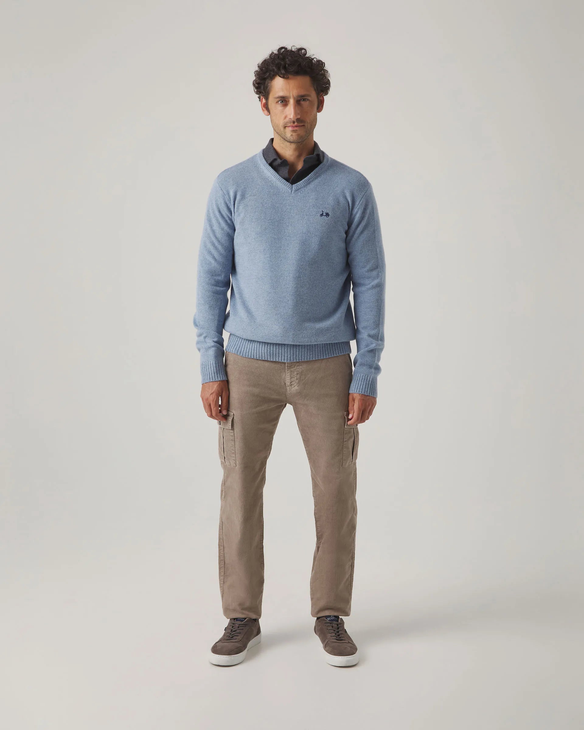 Jersey cuello pico en azul