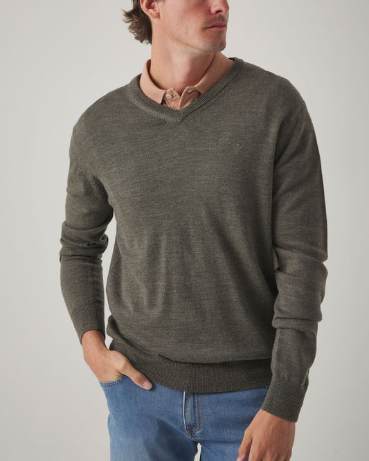 Jersey iconic V neck merino khaki | SCOTTA