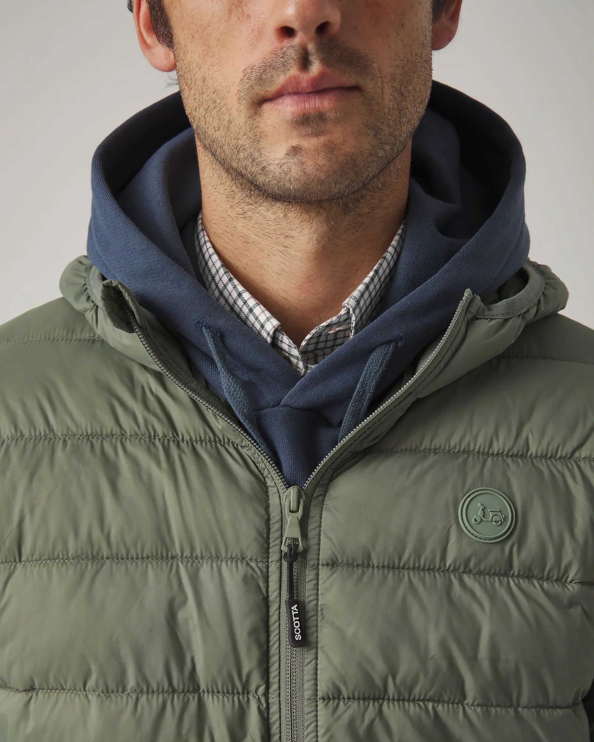 Chaqueta verde acolchada 