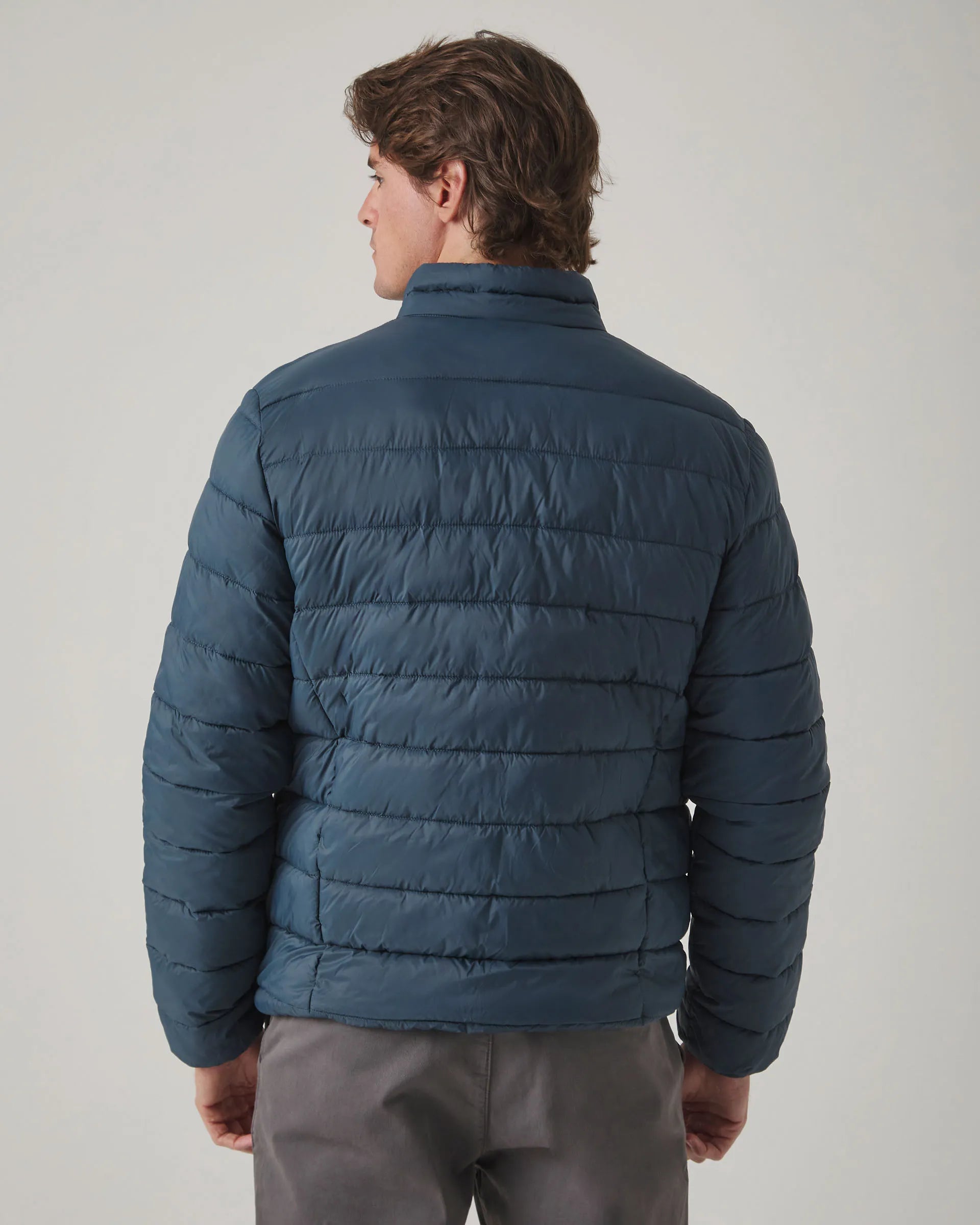 Chaqueta azul acolchada 