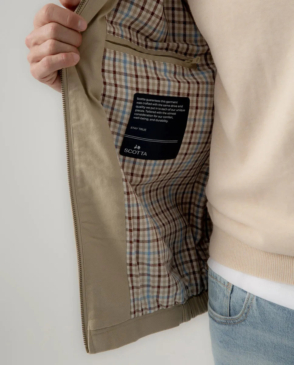 Chaqueta corta sarga beige | SCOTTA