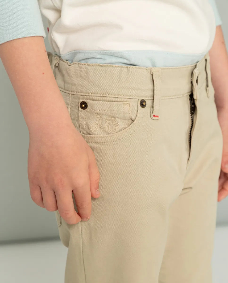Pantalón beige niño