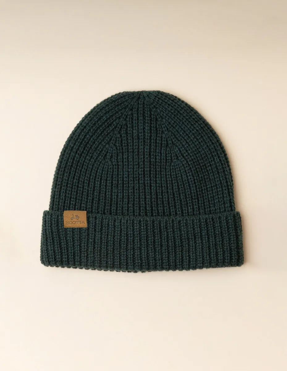 Gorro liso de canalé verde
